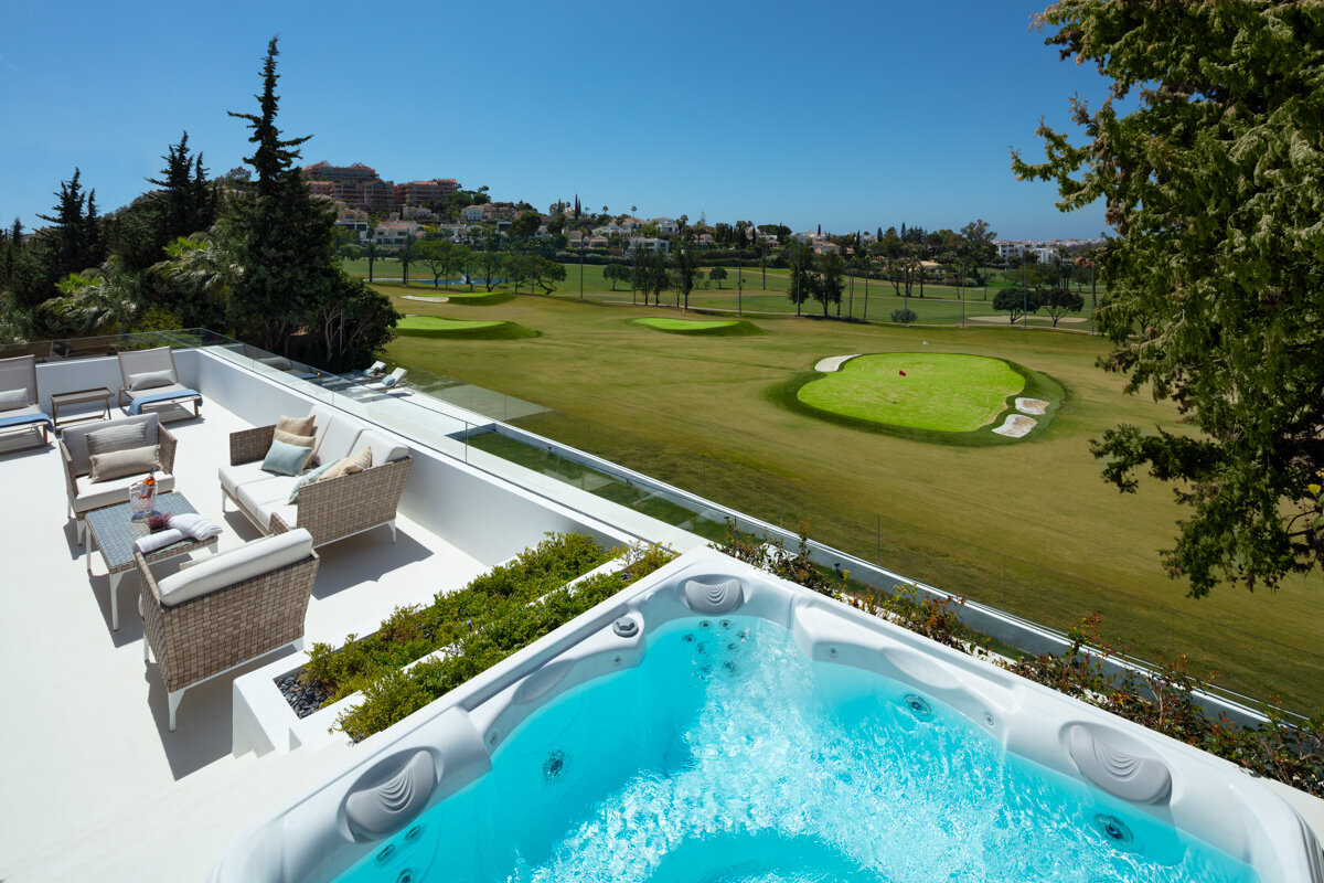 Luxury meets lifestyle Buy real estate Marbella