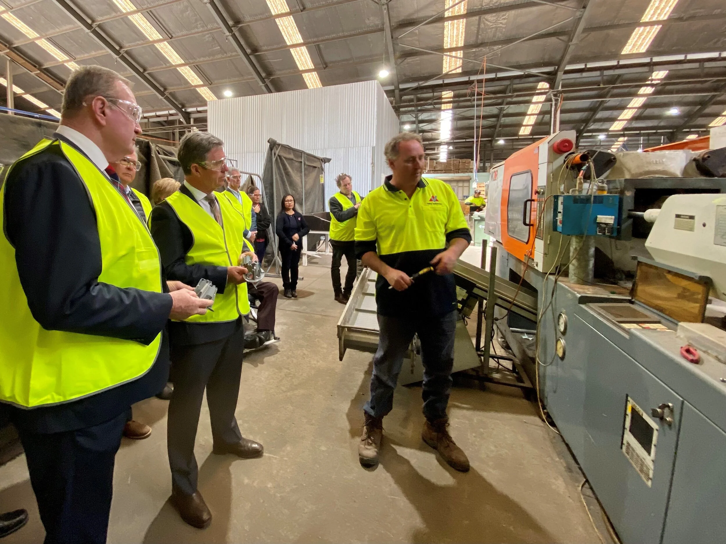 Stephen Bromhead, David Gillespie visit Valley Industries to learn about their plastics recycling