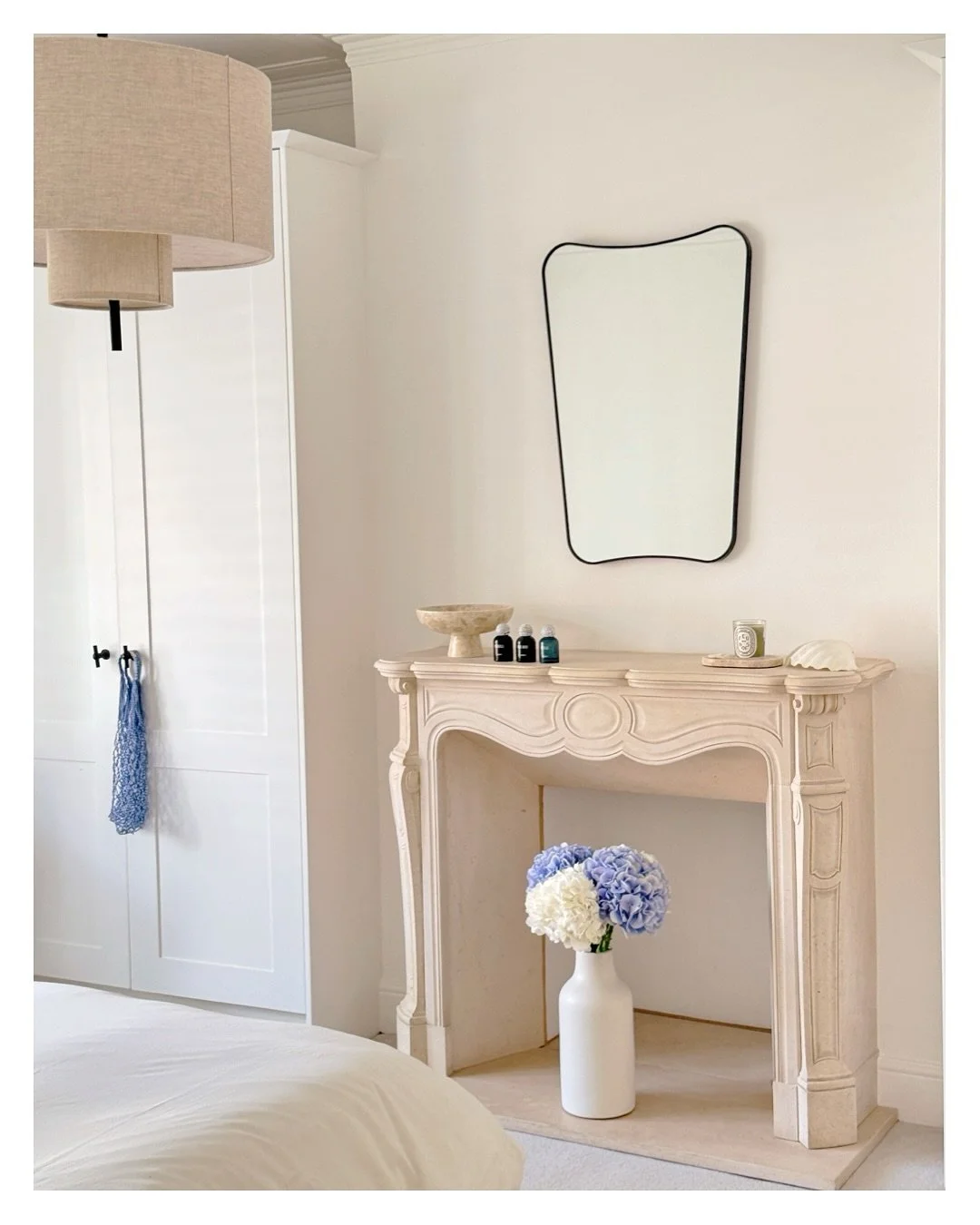 My favourite place and space 🛏️ 💤 ☁️ and the different sides of our master bedroom.

I have always needed a calm, tranquil space as a bedroom, for me, using calming tones and colours with the addition of textures from the likes of woods, marbles, l