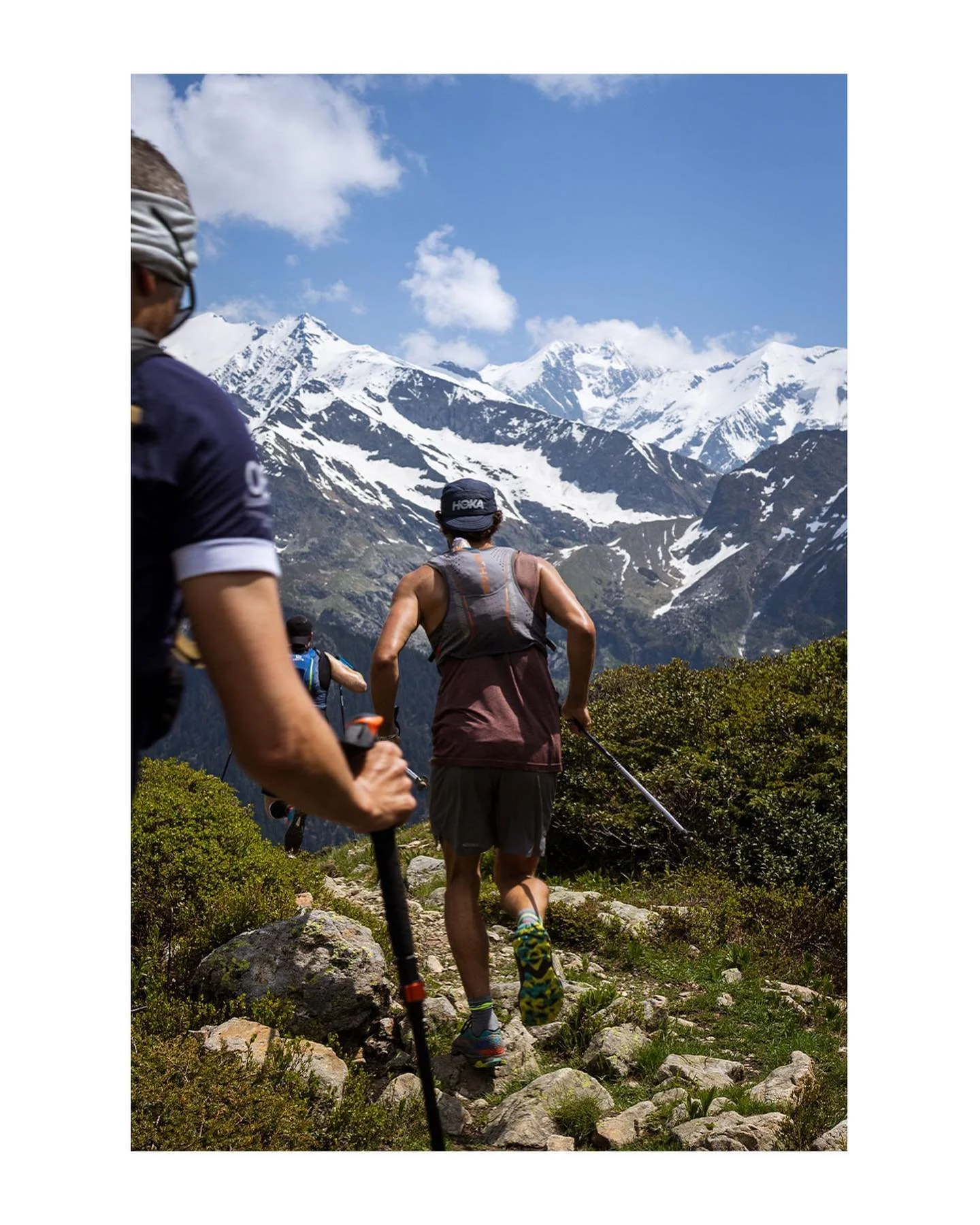 Le trail comme inducteur au flow.

Le trail comme essence.

Le trail comme chemin.

#yogatrailmontblanc 

📸 @clementcangiano // @goris_productions