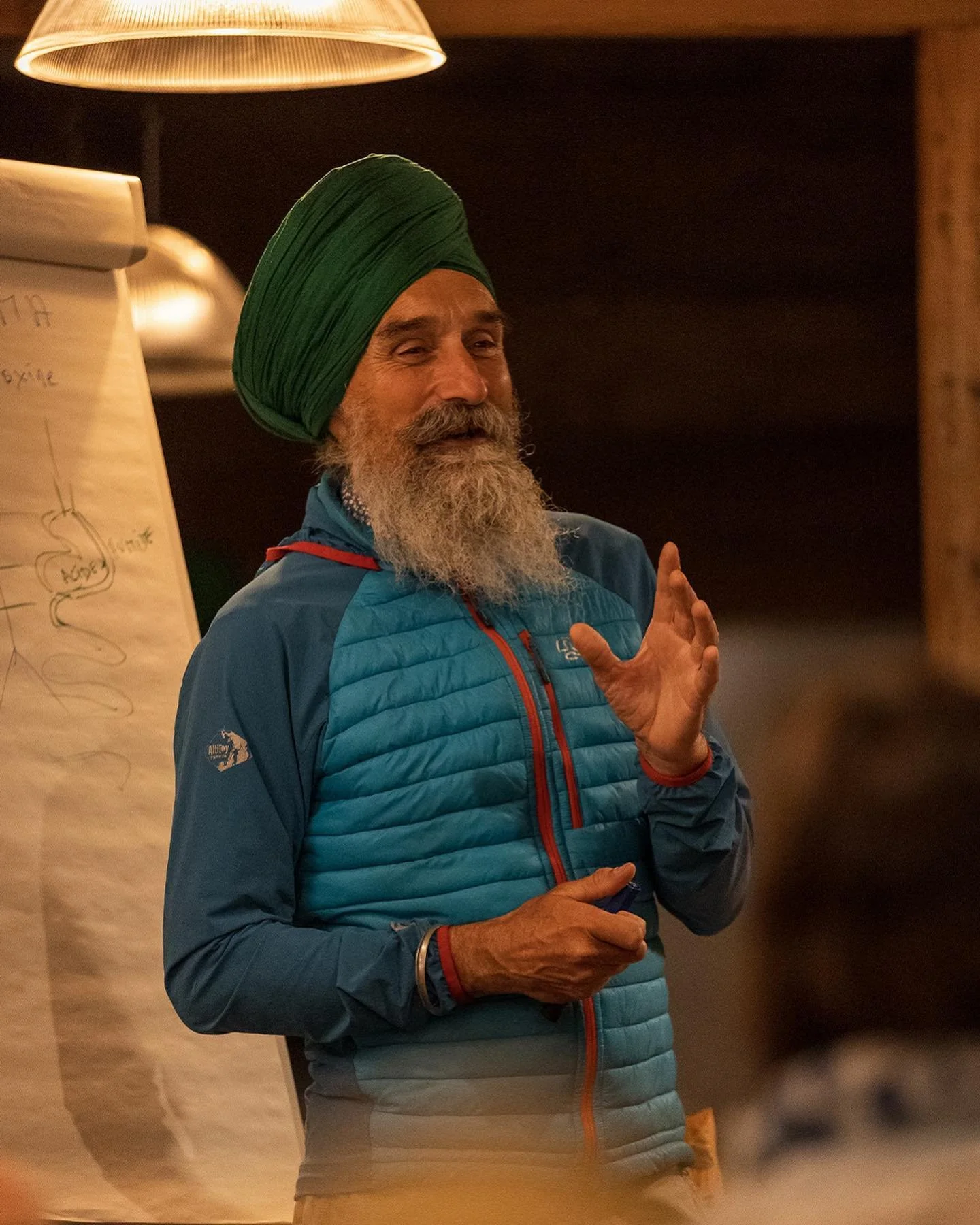 Premi&egrave;re conf&eacute;rence du stage/retraite/immersion estival Yoga Trails sur la M&eacute;decine Ayurvedique en pr&eacute;sence d&rsquo; @atma.bio .
D&eacute;couverte des grands principe de l&rsquo;ayurveda et d&eacute;gustation de Cha&iuml; 