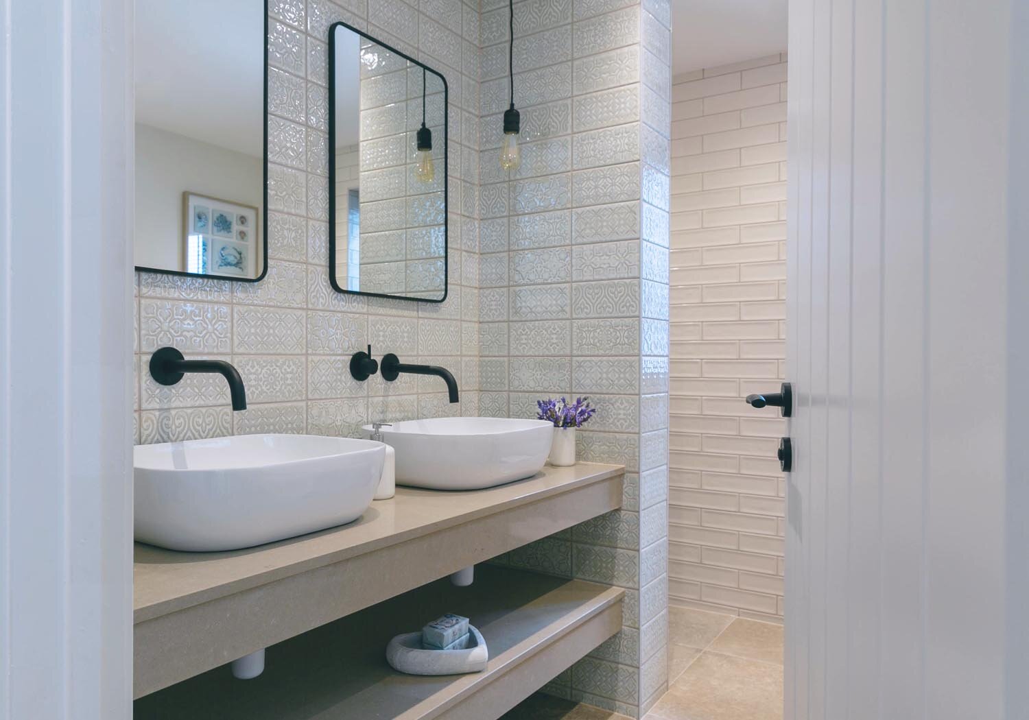 Bayview rental cottage, Gower - luxury bathroom