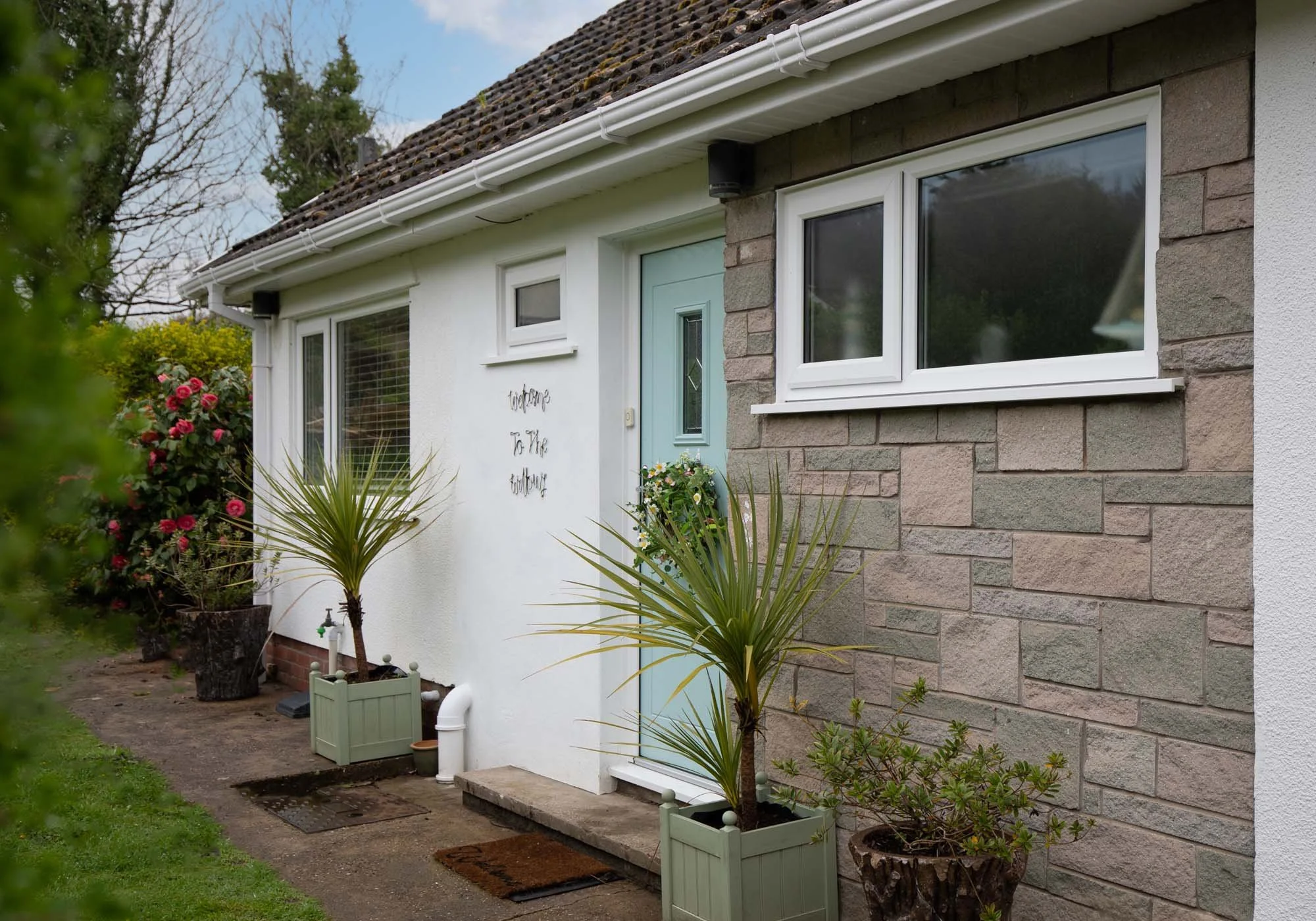 The Willows-front-door-sign.jpg