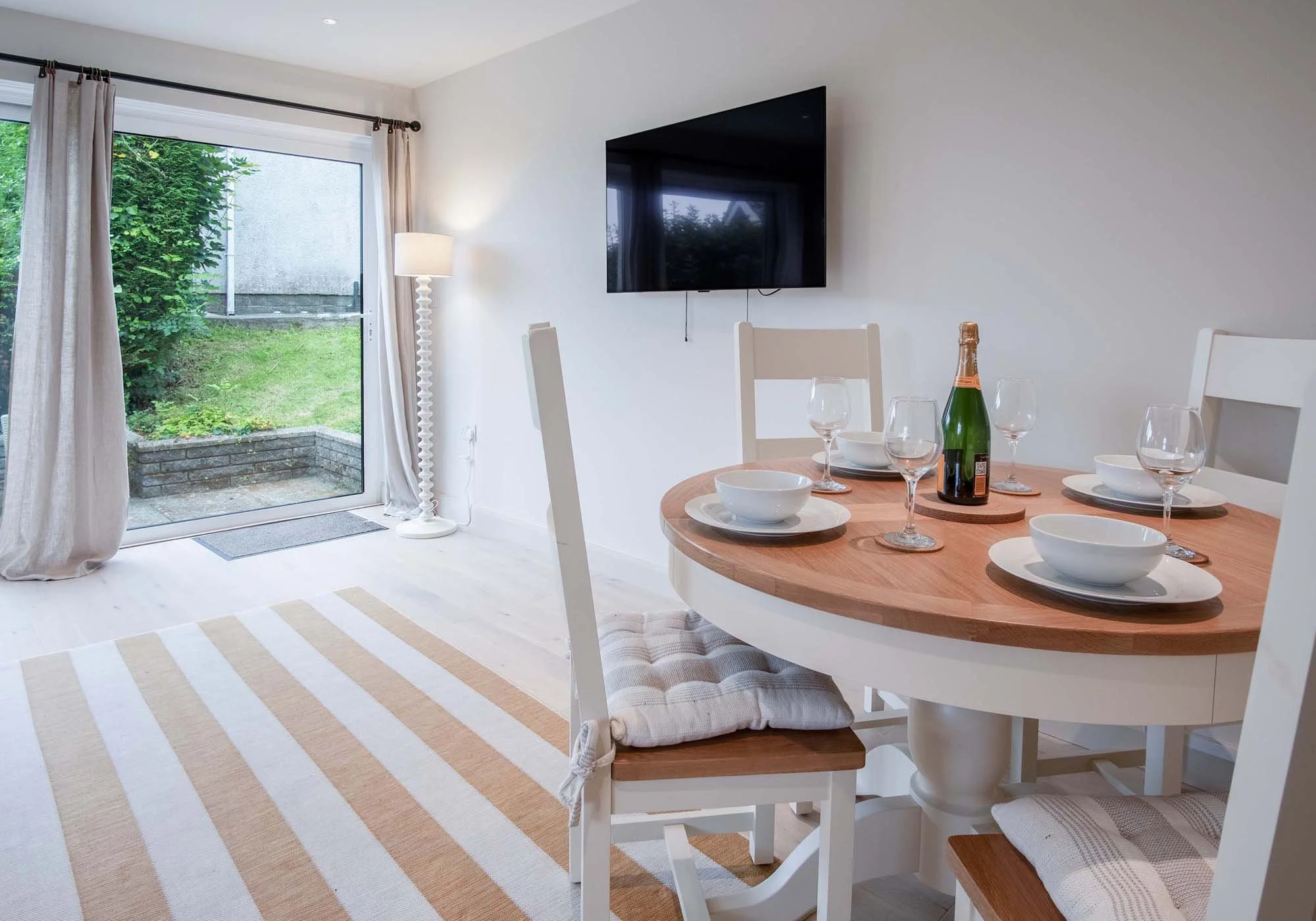 Bungalow 3-table view.jpg