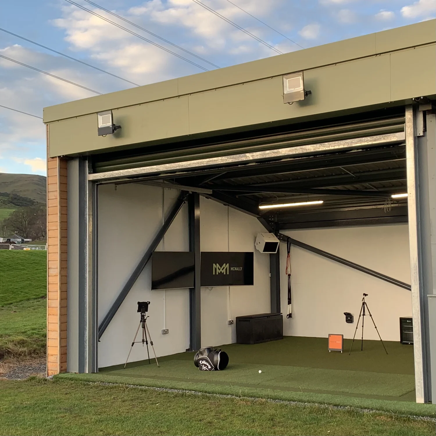 The open-fronted golf studio at Swanston Golf Academy, Edinburgh