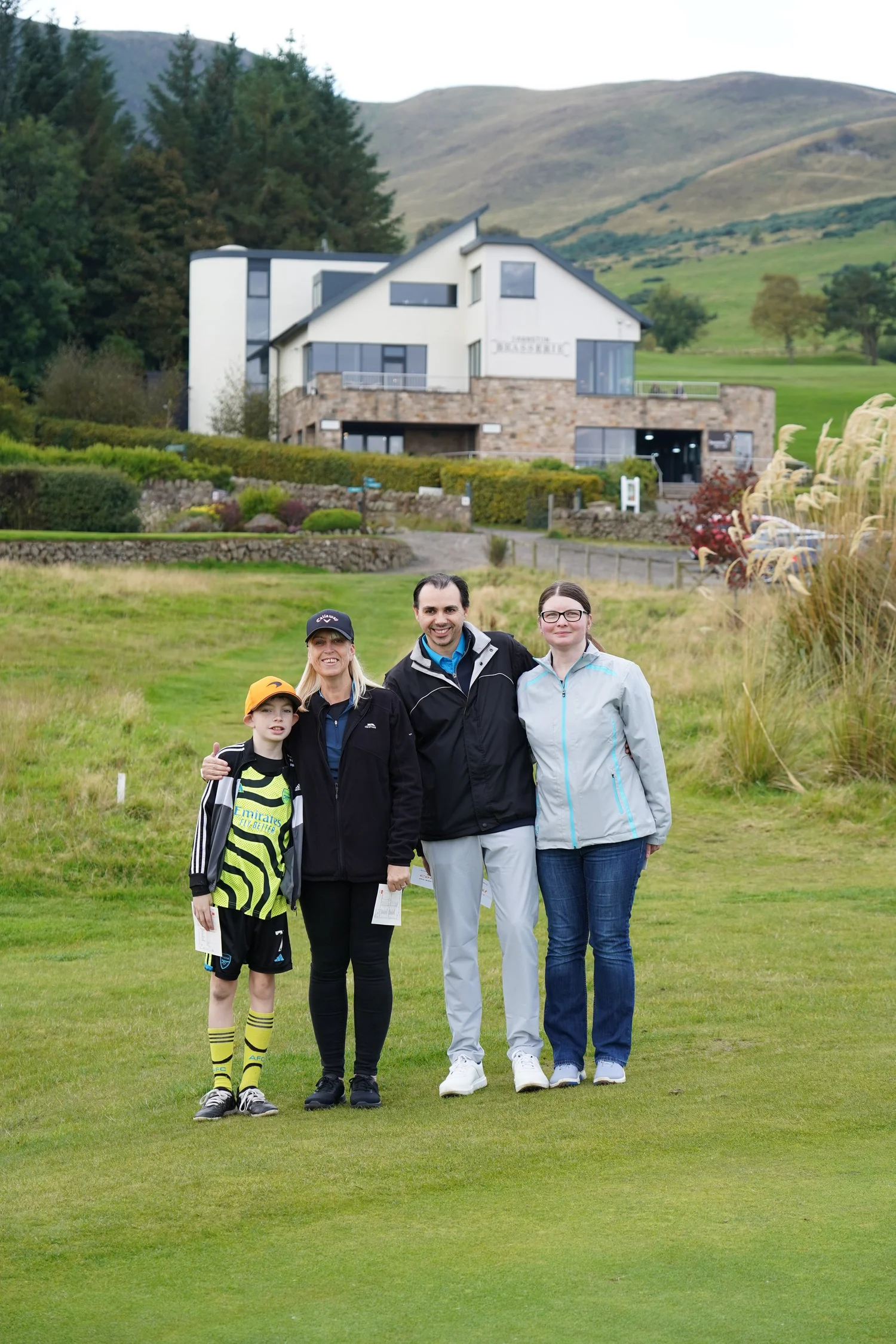 A group introduction to golf in Edinburgh at Swanston