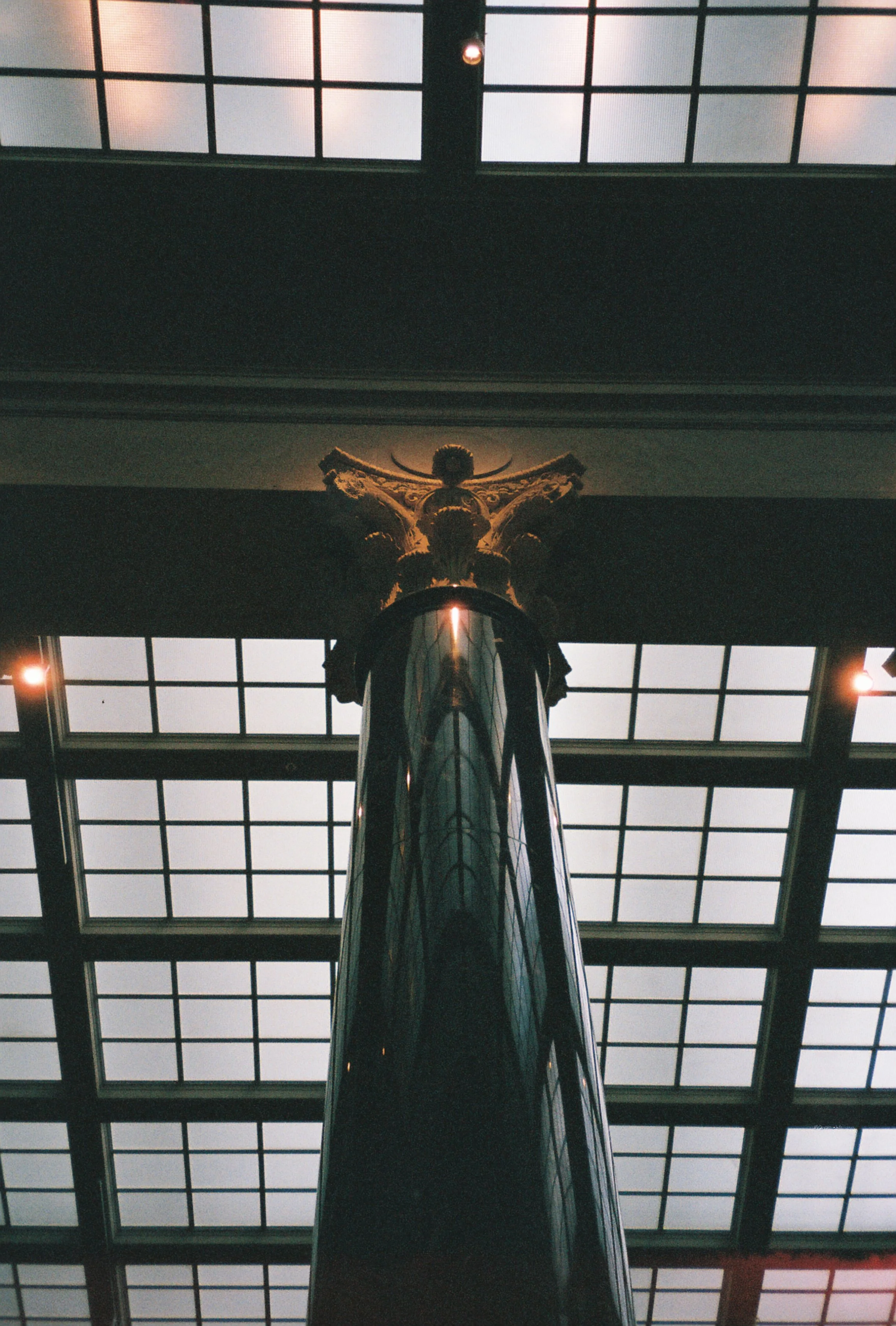 r1-02457-0012.jpg
