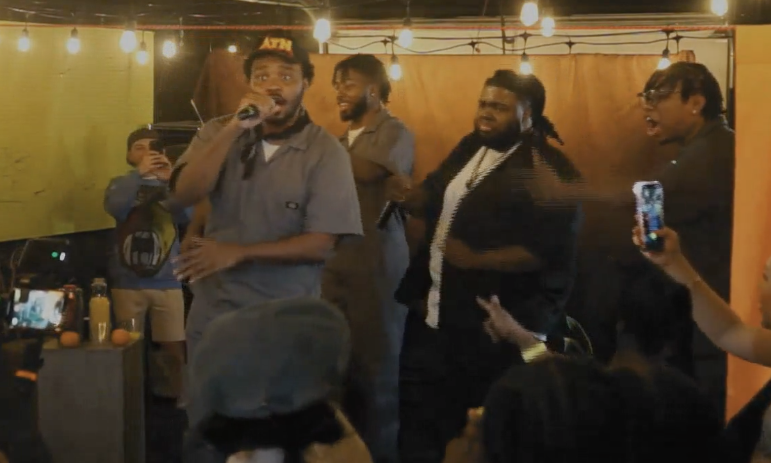 A’Sean Performs ‘cutie’ @ Tintoretta