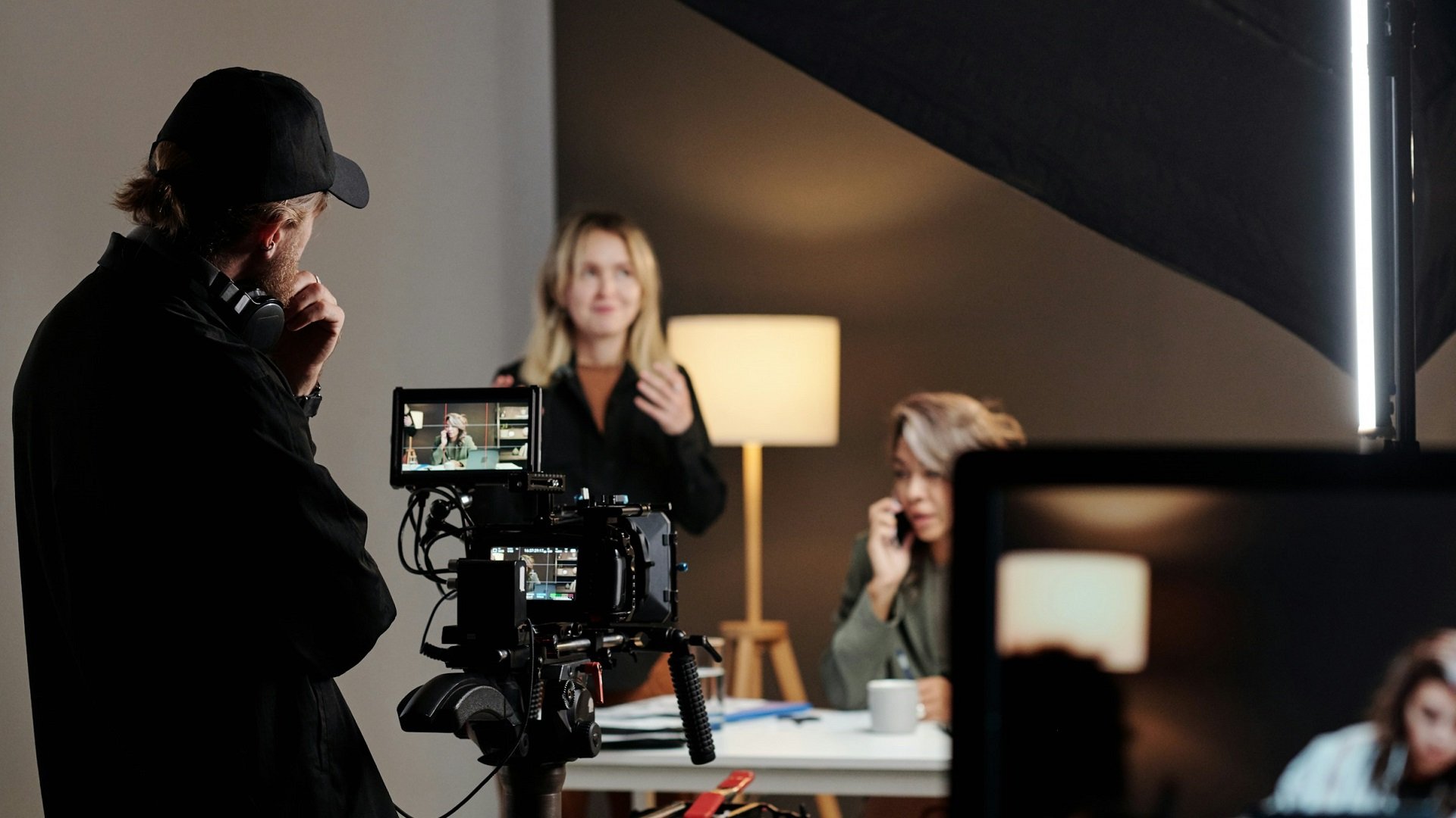 Creating Explainer Videos for Products That Are Difficult to Demonstrate