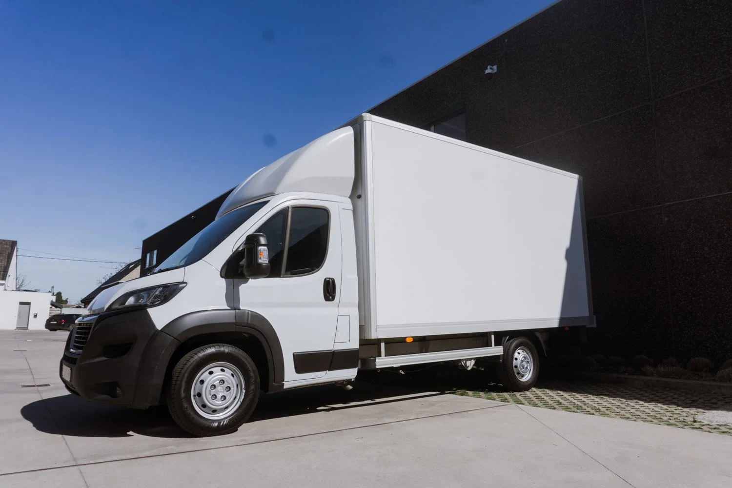 PIMP MY RIDE? 
"Started in de koffer van de personenwagen, now we here!" 

Vandaag verwelkomen we een derde en vooral groter broertje/zusje in het wagenpark van Fou De Boules 🚐✨ 

Meer opdrachten, meer locaties, meer DECORATIEVE PLAYGROUND