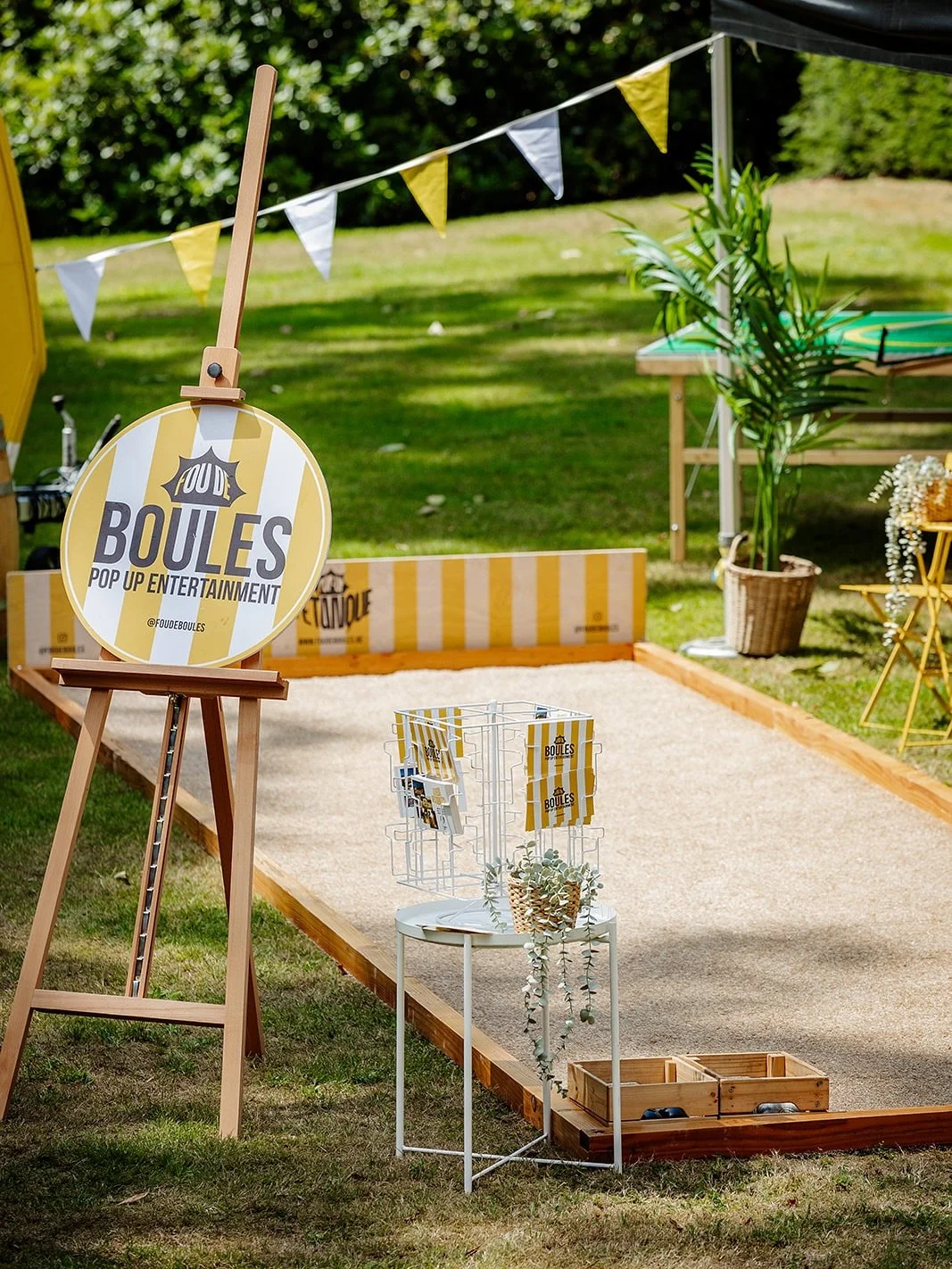 Suivre le soleil? ☀️
Sla een praatje met ons en ontdek ons uitgebreid aanbod voor bedrijfsevents en meer! 🪩🪩

#foudeboules #popuppetanque #popupentertainment #teambuilding 

📷 @portraitsbysofievansteelant voor @wow_factor_experience