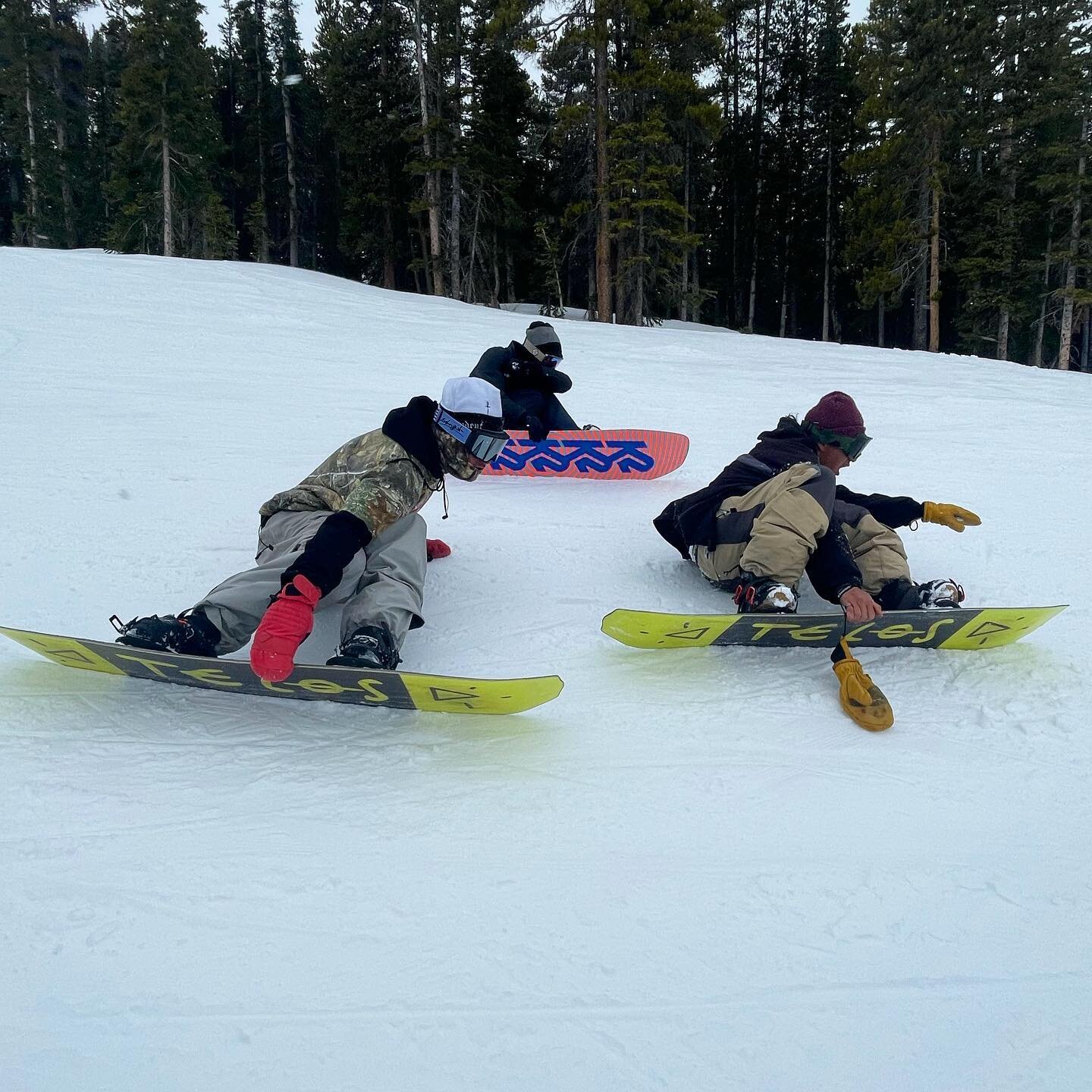 not staged&hellip;😈
swipe for resources

*skate night 4/19 at the gunnison park
*apparel pre-order coming soon!
.
.
.
#gunnisonvalley 
#snowboardgirls
#snowboarding4life 
#relax
#travelcrestedbutte