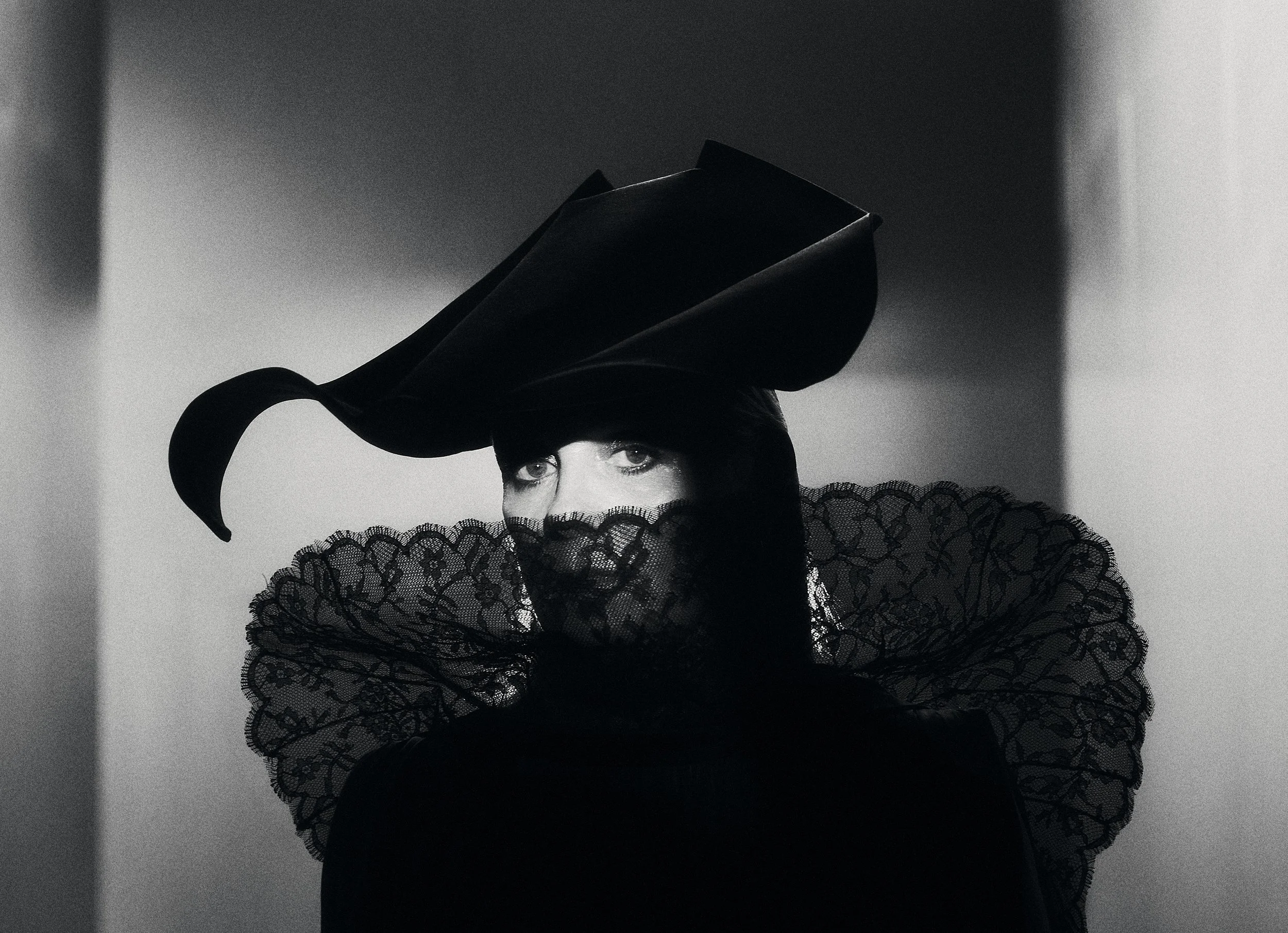 Dame Twiggy Lawson by Rachell Smith 