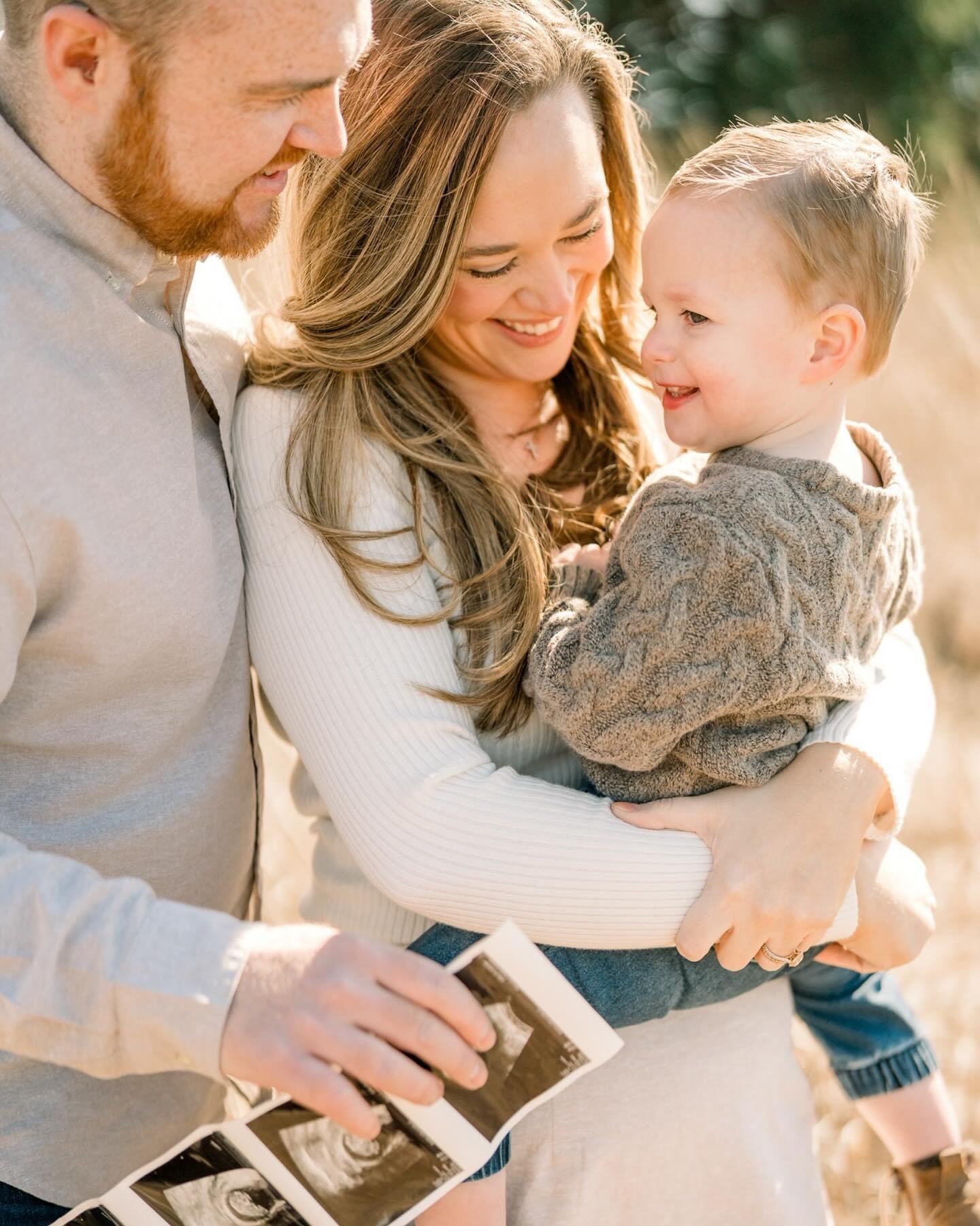 Over the moon excited for this beautiful family! I can&rsquo;t wait for baby girl to get here and am always so honored when clients continue to allow me to capture special milestones. I love watching all these families grow!
.
.
#jenthamannphotograph