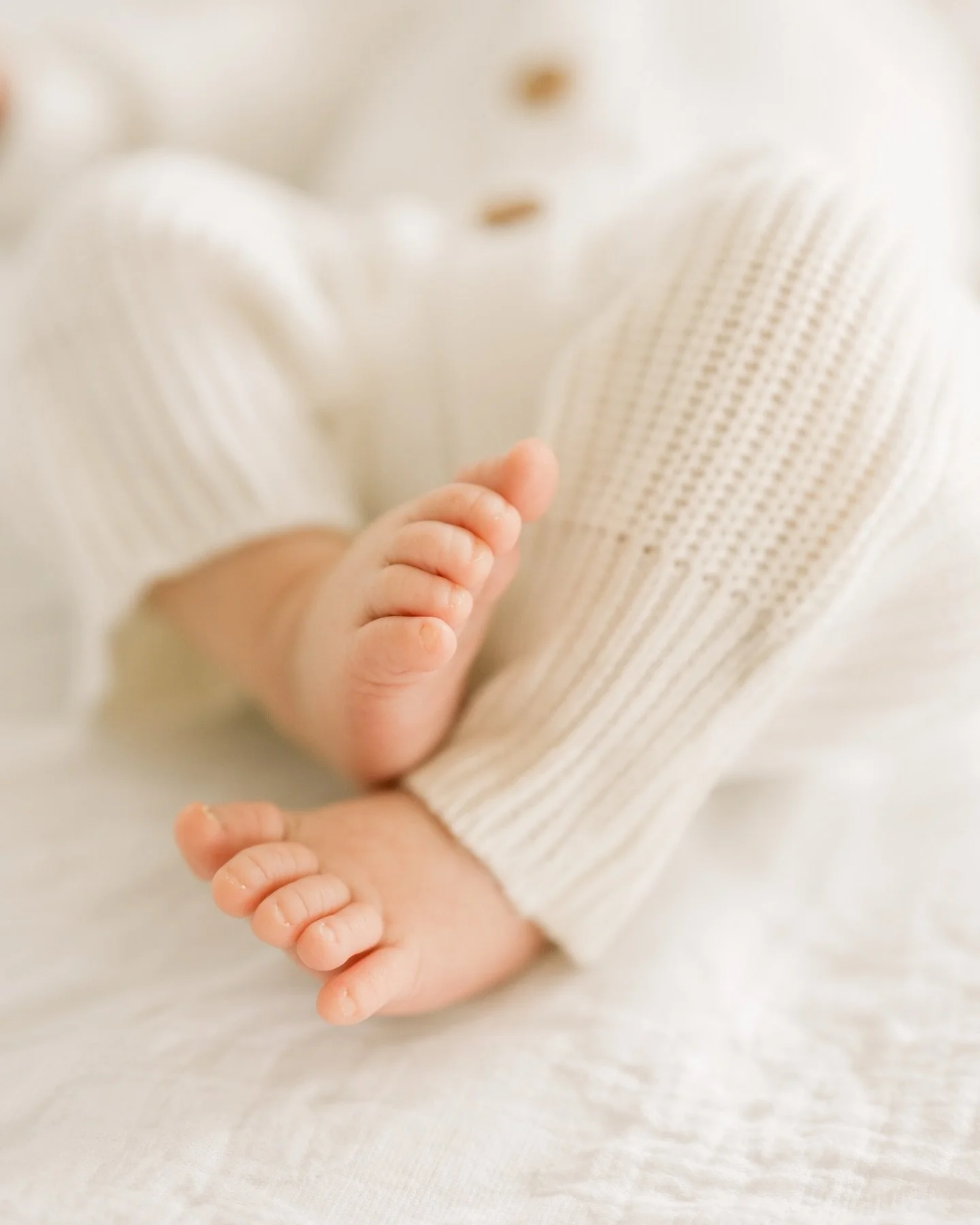 I could post this entire gallery but I&rsquo;ll just stick with these for now! 
.
.
@emmctish @jenthamannphotography @theartistryofmotherhood #cincinnatiphotographer #cincinnatimaternityphotographer #cincinnatinewbornphotographer #jenthamannphotograp