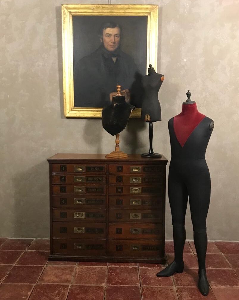 New in stock this Mahogany Haberdashery draws with original labels, alongside three Taylors dummies (manikins) and a framed oil on canvas portrait of a noble gentleman.  #portrait #oiloncanvas #haberdasherysraws #antiquesdraws #taylorsdummys #manikin