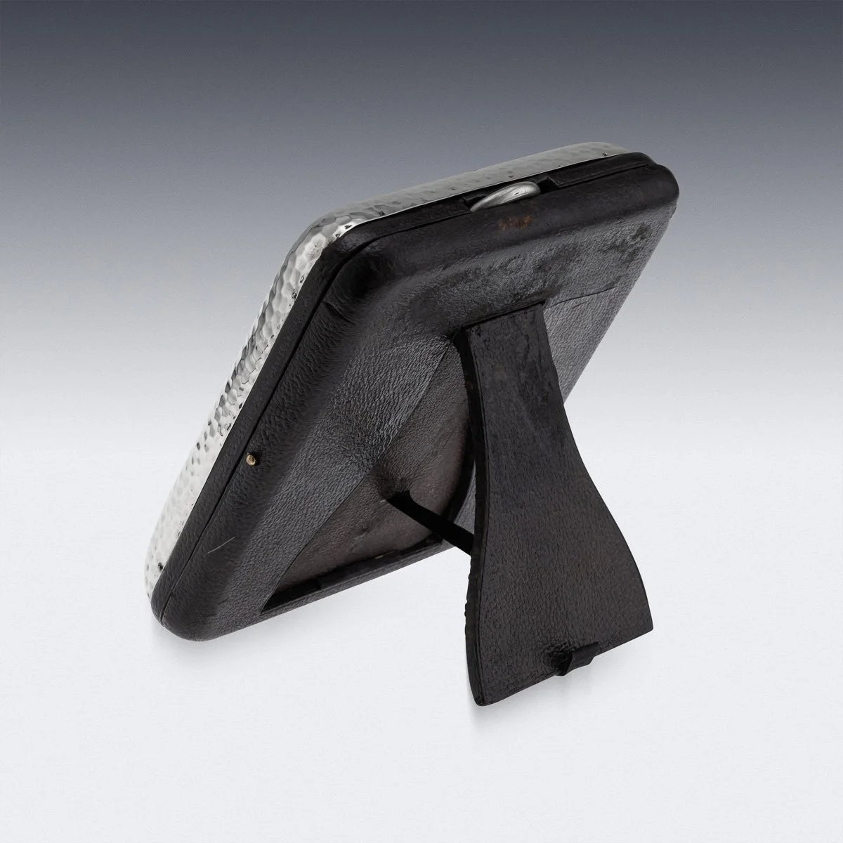 PUSHKINS.COM - D11673 - ANTIQUE 20thC ENGLISH SOLID SILVER MOUNTED DESK CLOCK, BIRMINGHAM c.1904 - 16.jpg