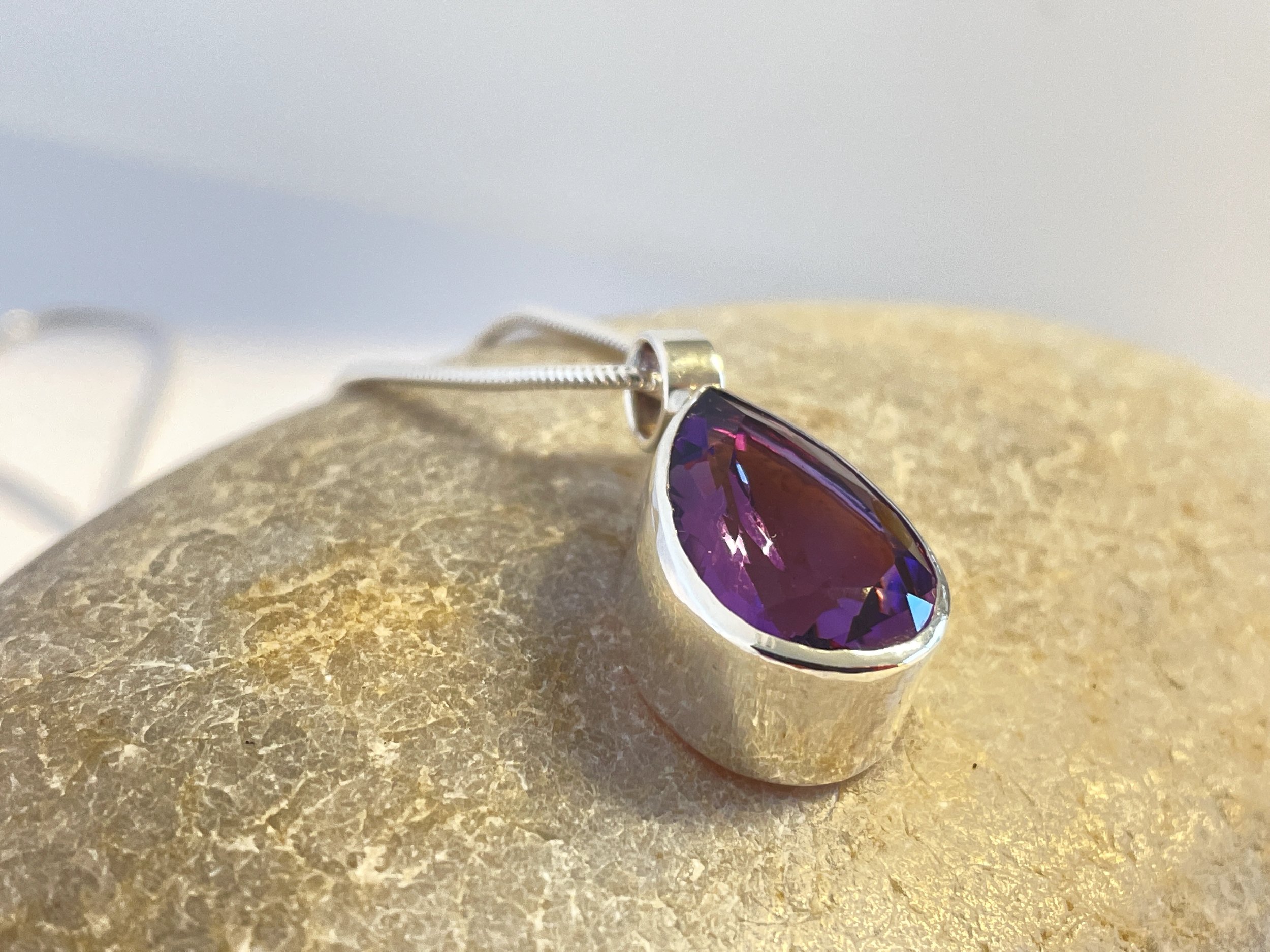 PURPLE AMETHYST PENDANT