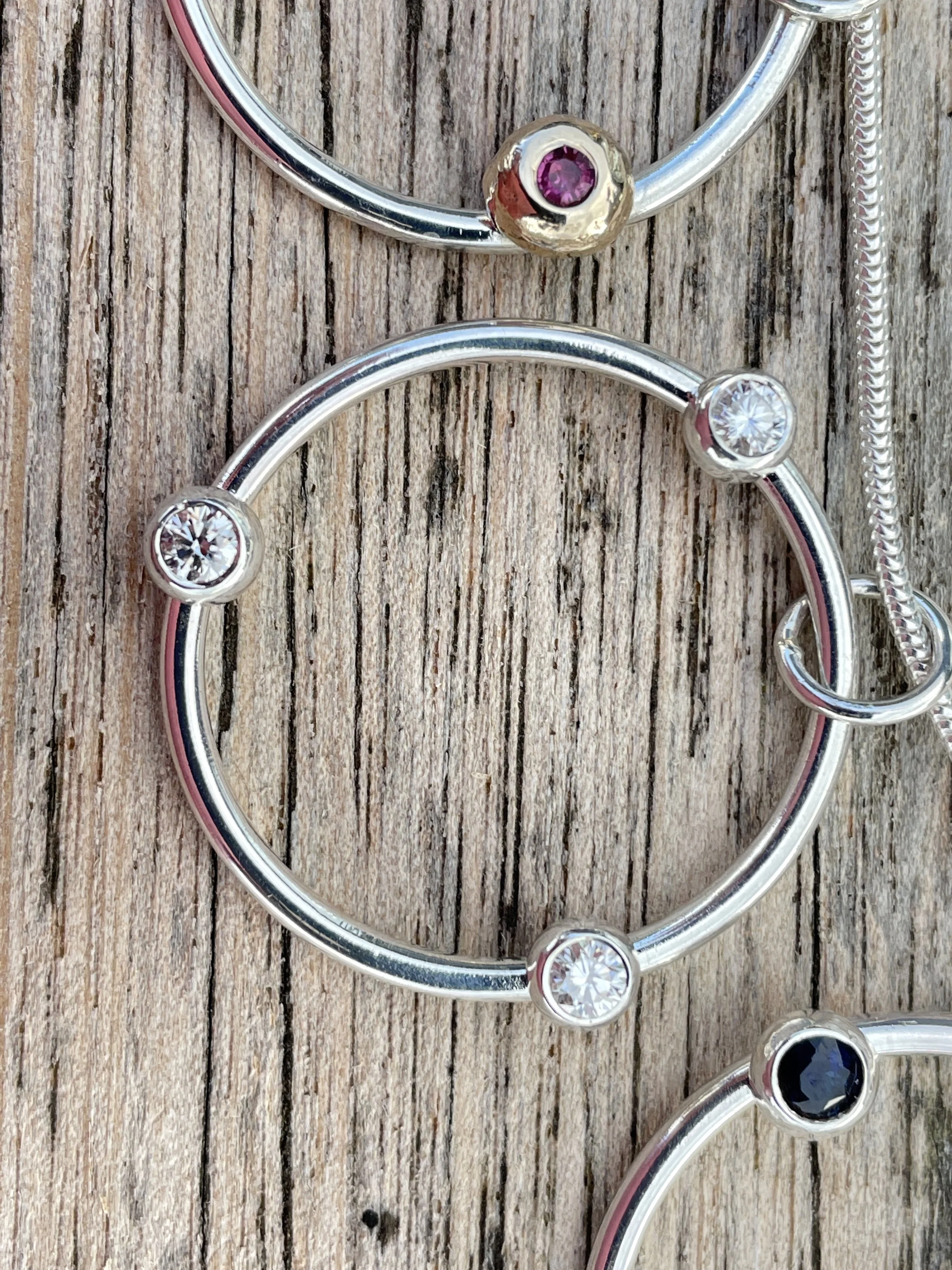 MOISSANITE SATELLITE PENDANT