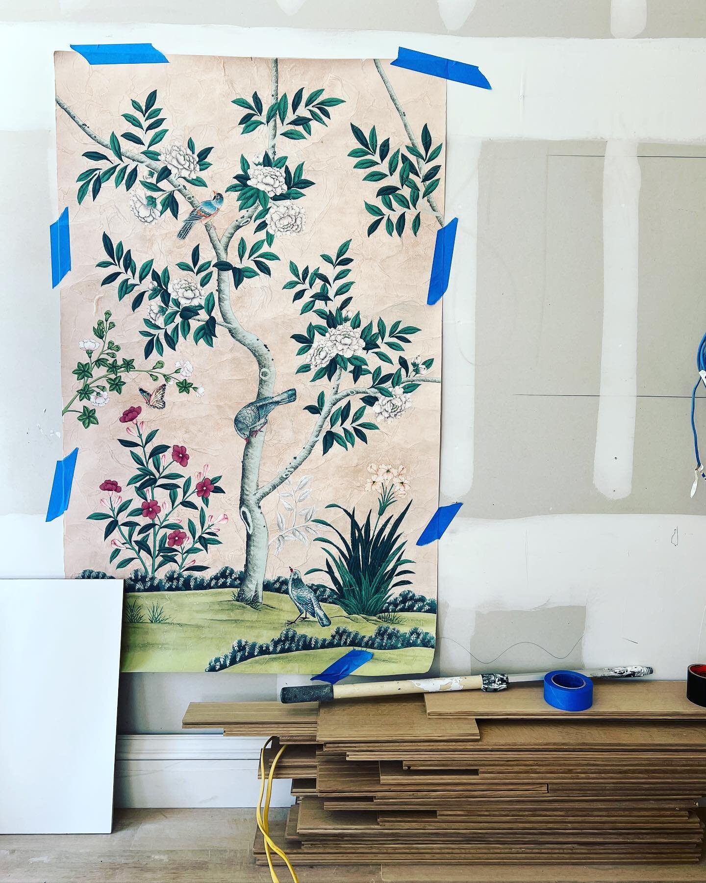 Barely pink Gracie goodness in the dining room of our #easthamptonproject. #henryandcodesign #graciestudio #diningroom@