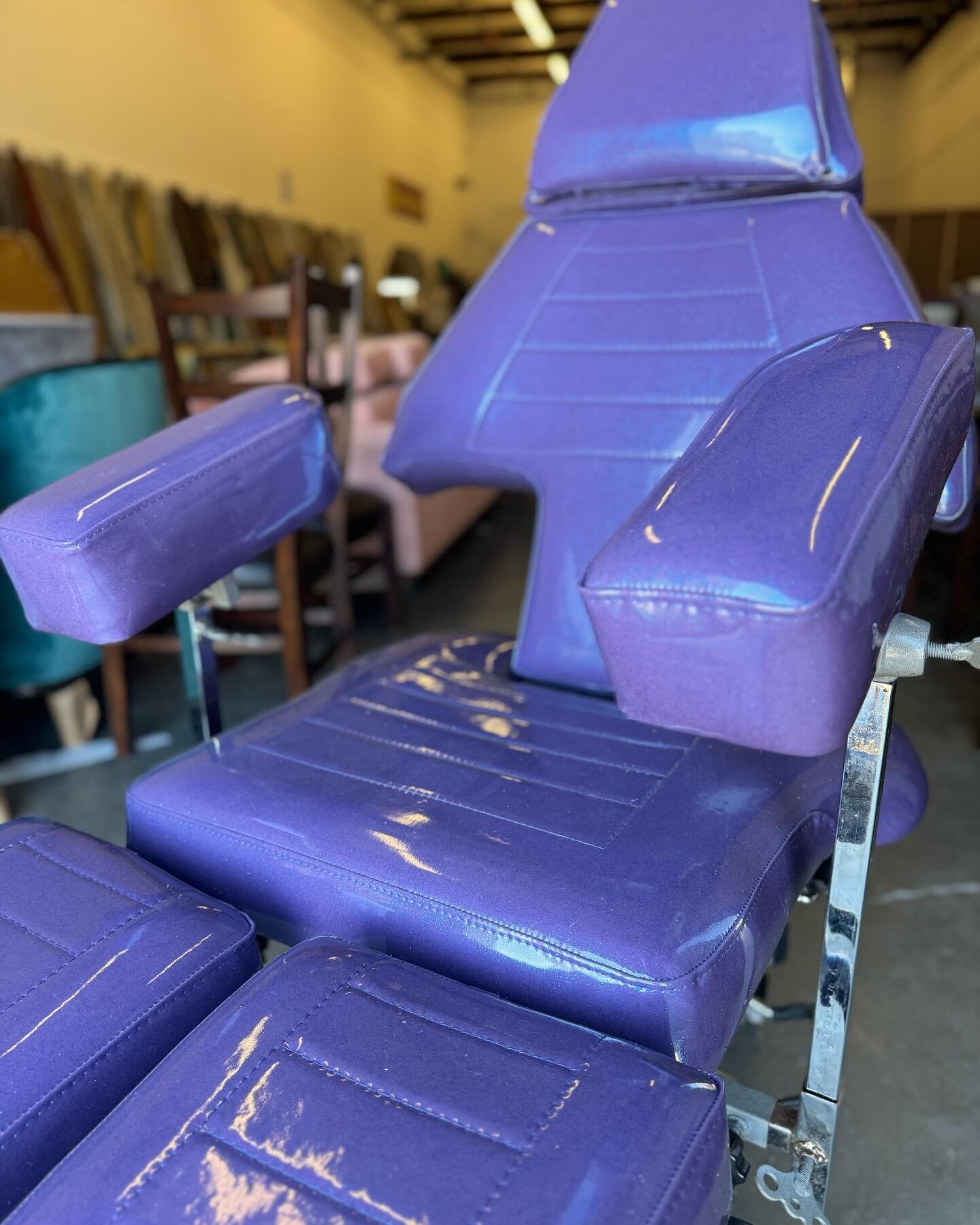 We get to be a part of a lot of unique projects. Like this eye catching tattoo chair finished in popping purple. If you are going to leave your mark, might as well do it in style! 🔥

#design #customupholstery #upholstery #tattoo #nashville #coolspri