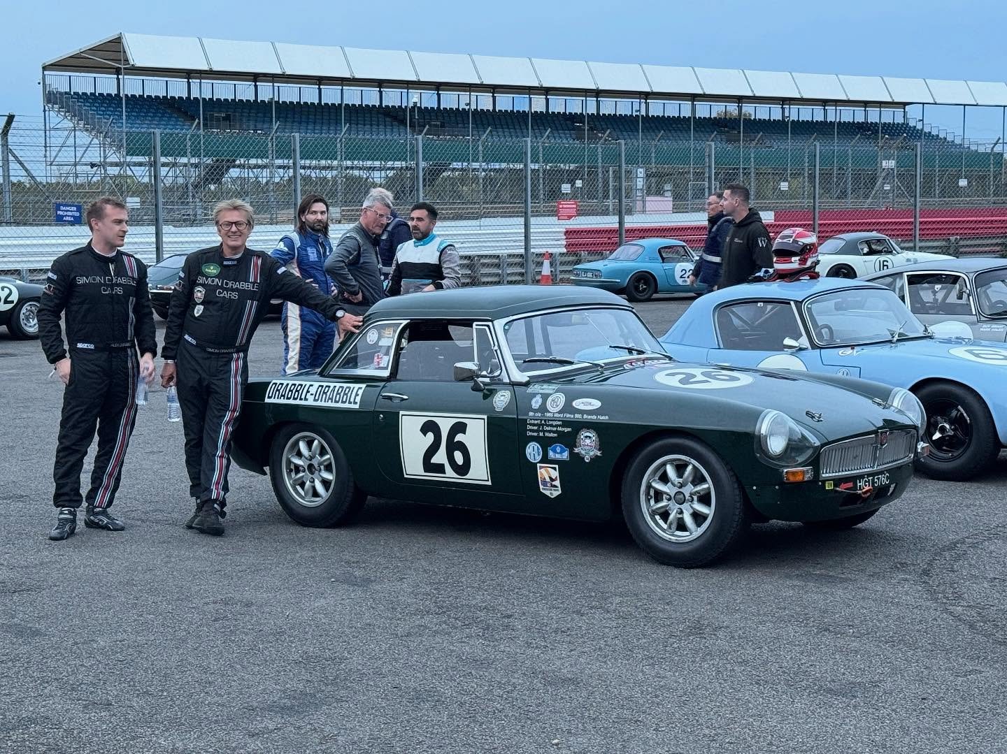 Excellent days racing with @motorracinglegends on #silverstone GP circuit with @drabblaaa - we finished 5/20 in the inaugural #generationstrophy and 🥈 in class 17/30 and first and fastest #mgb in the legendary 2 hour #pallmalltrophy - thank you @wes