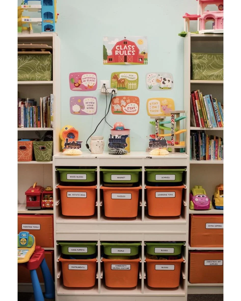 📋 I asked the kids how they remember what to do, and honestly? 

They understand systems better than most adults. 

"We look at the pictures on the wall!" 
"The schedule tells us what's next." 
"When I forget, the chart remi