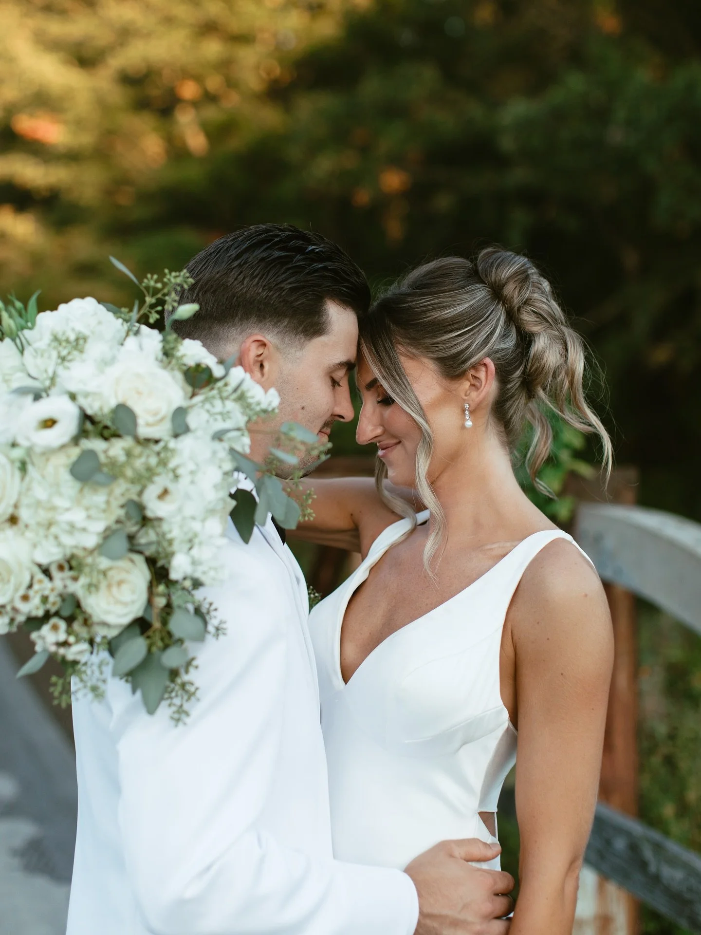 A warm September wedding at The Villa. Ashley and Zack tied the knot last Thursday with the picture perfect New England day. From sweet private vows to their all black guest attire, the thought and love was engrained through every part of their weddi