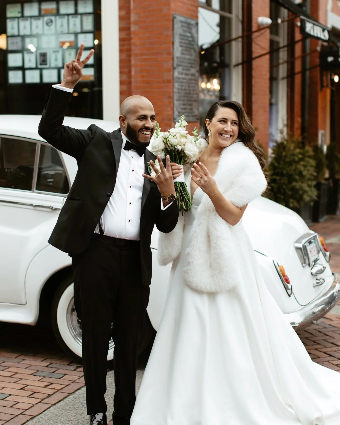 That &ldquo;just married&rdquo; mood ✌🏼

I loved every second of documenting Kaitlin and Reini&rsquo;s winter wedding in January! Salem&rsquo;s historic vibes, the faux fur and tux combo, strangers cheering you on in the streets, and a vintage Bentl