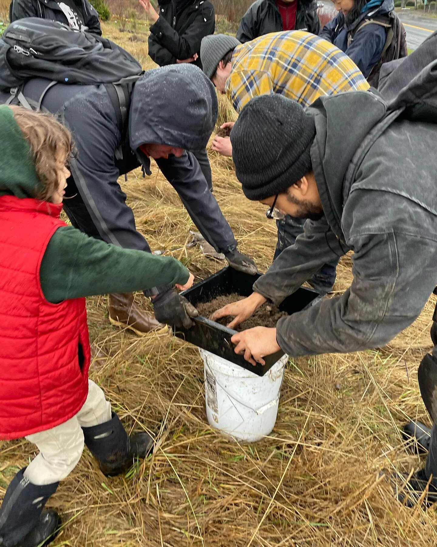 This past Saturday garden pros and beginners alike got together and covered a few of the basic properties of soil and the roles they play. Thanks to the help of everyone who was eager to put their hands in dirt and mud alike, we were able to figure o
