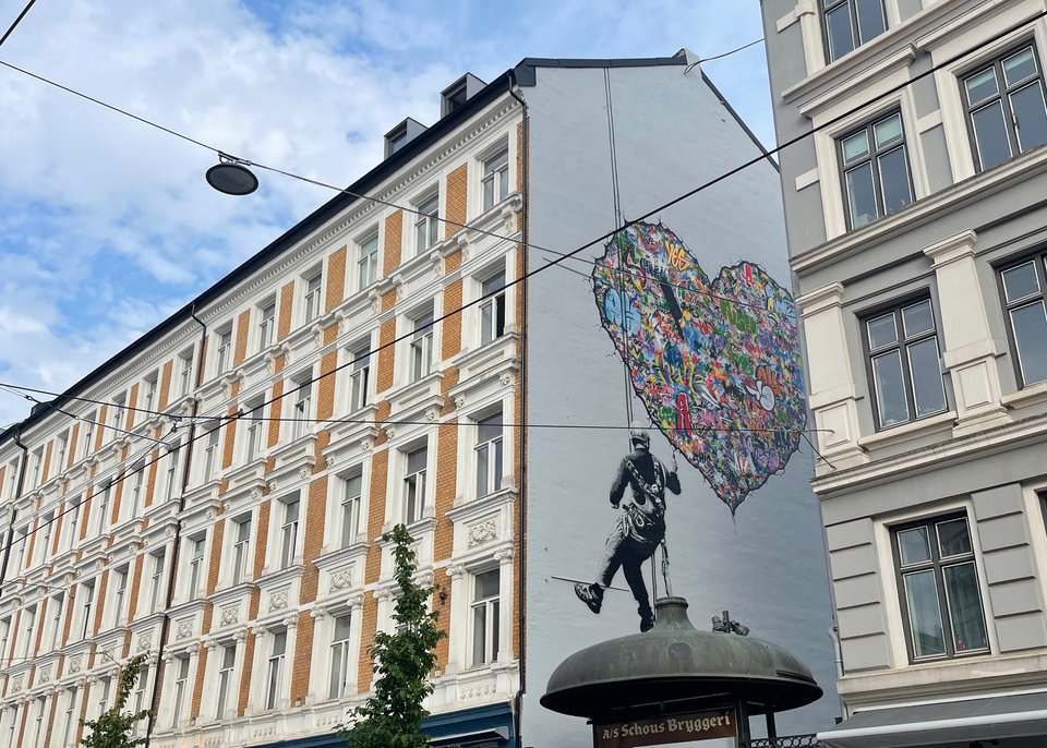 Martin Whatson veggmaleri på Grunerløkka.jpeg