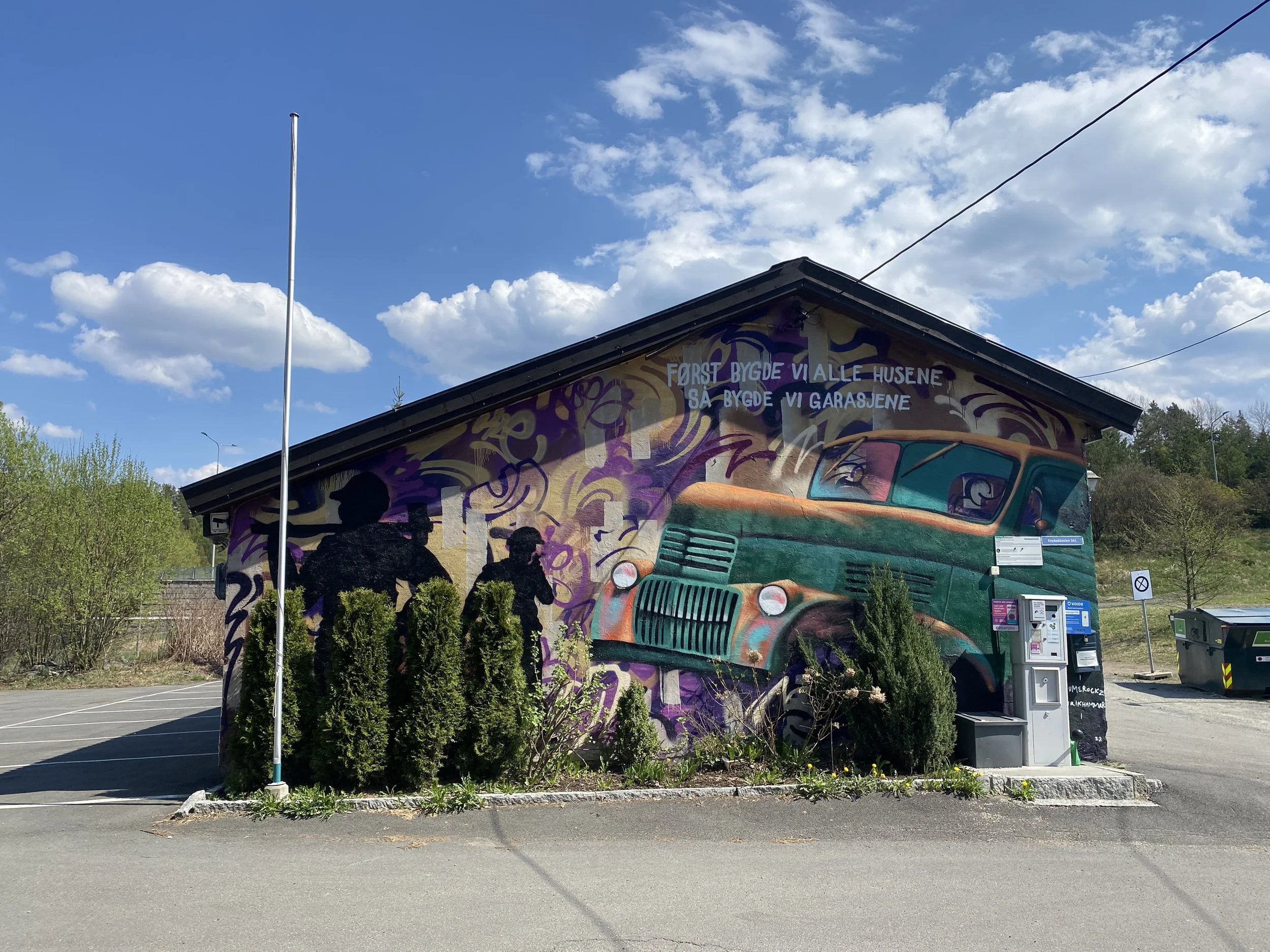 Graffitikunst på garasje.JPG