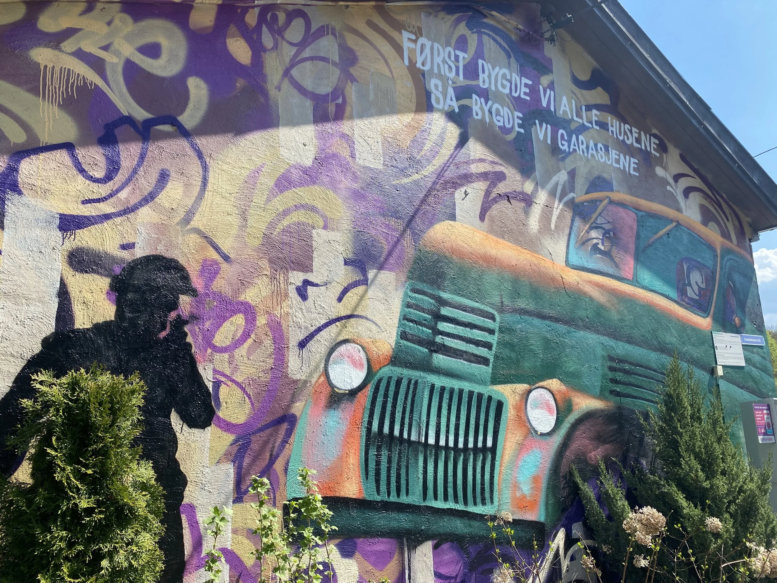 Leirskallen graffiti.JPG