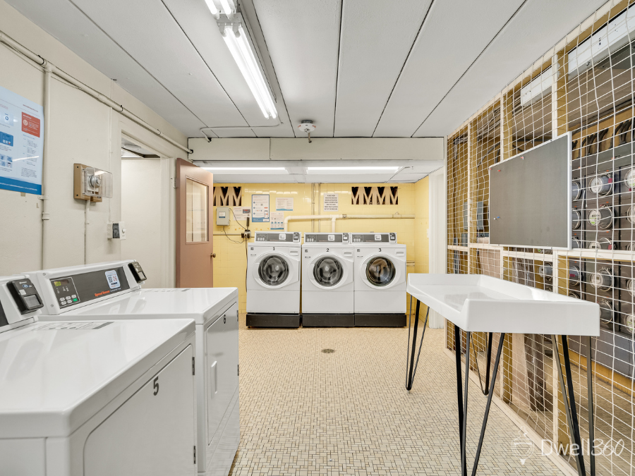 123 Sewall Ave Unit 3A Brookline D360 (15).png