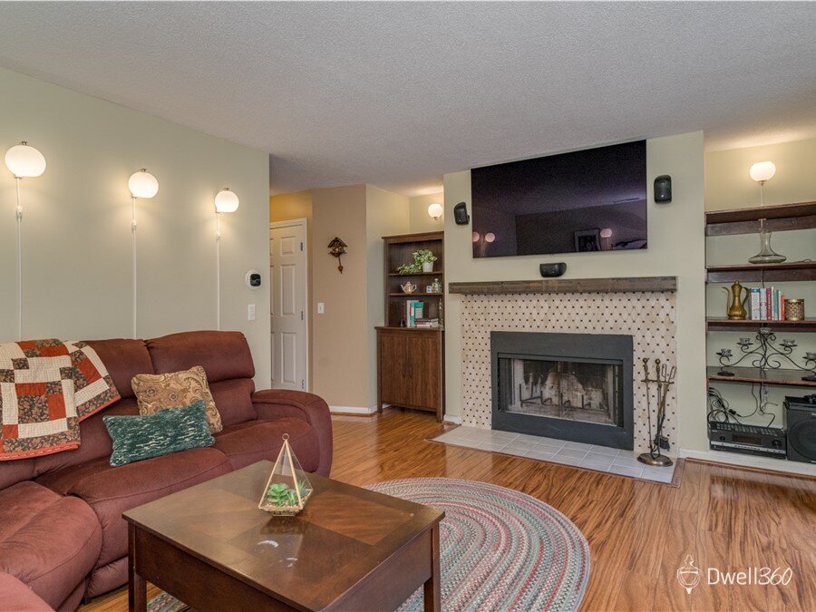 Living Room with laminate floors