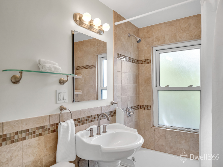 30 Oakley Road, Unit 2, Watertown D360 (15).png