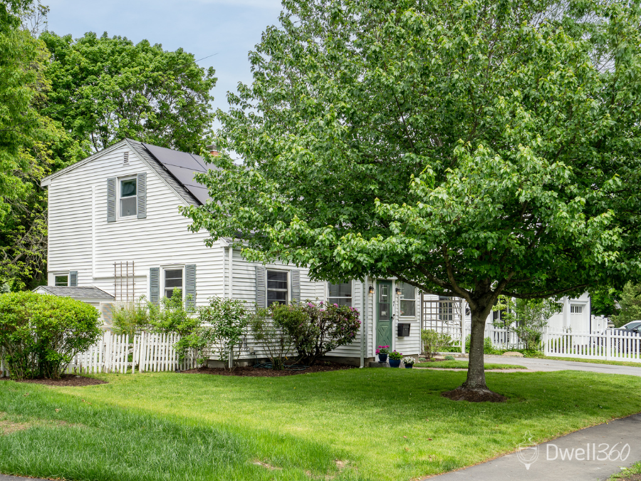 7 Oakridge Avenue Natick D360 (27).png