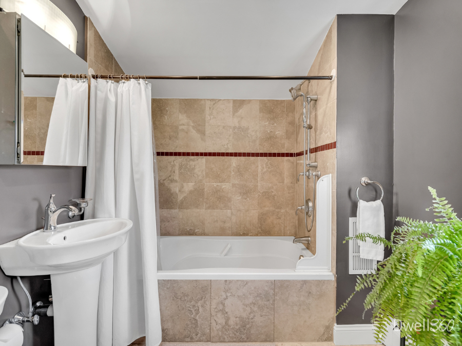 30 Oakley Road, Unit 2, Watertown D360 (22).png