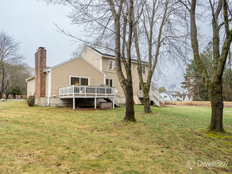 6 Flanagan Drive Framingham D360 (27).png