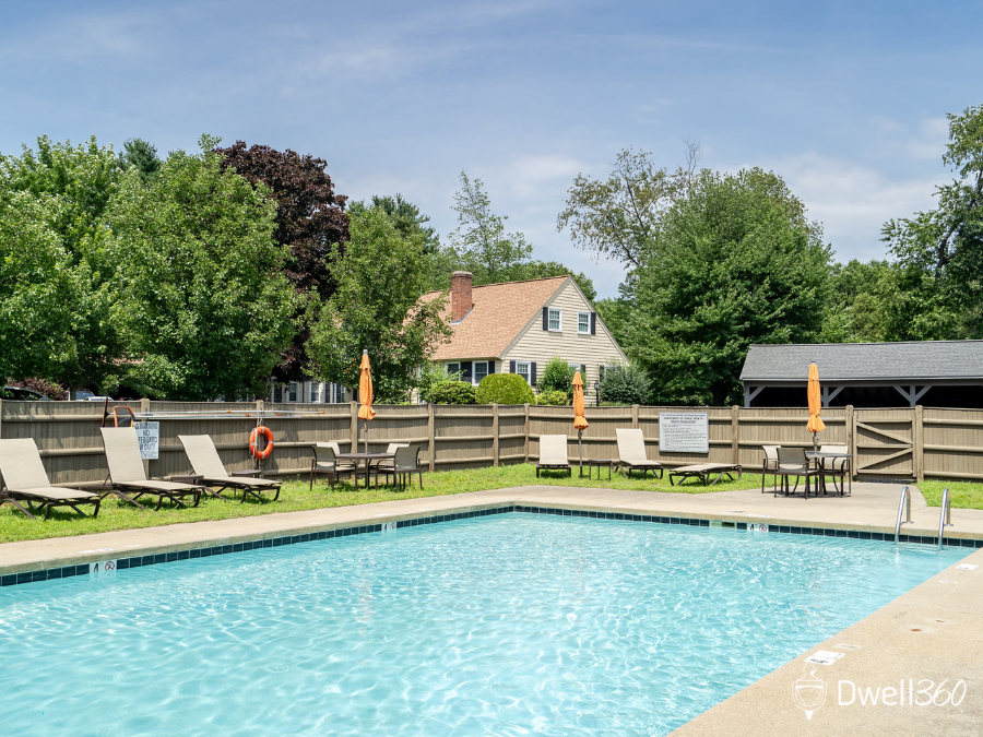 16 Camelot Court Stoughton (26).png