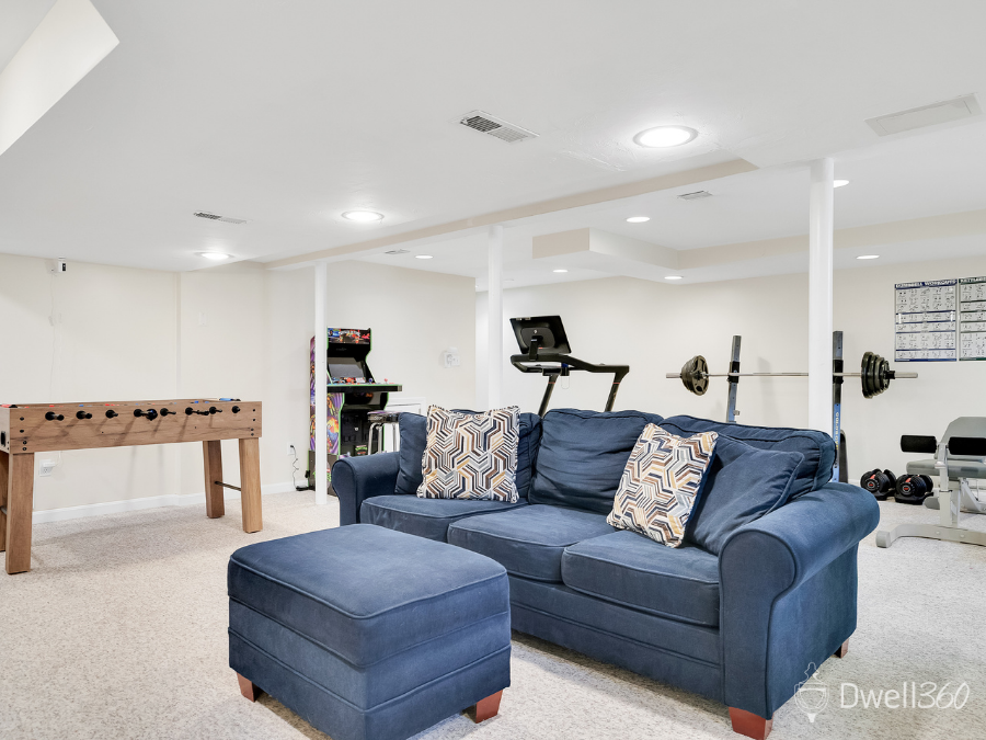 6 Flanagan Drive Framingham D360 (23).png