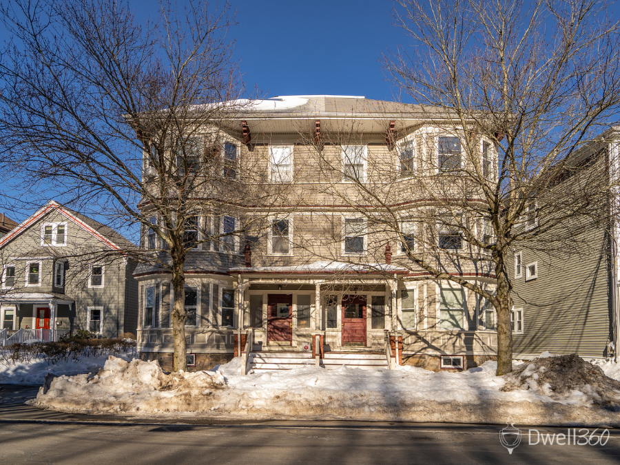 124 Chestnut St Unit 2 Brookline D360 (16).png