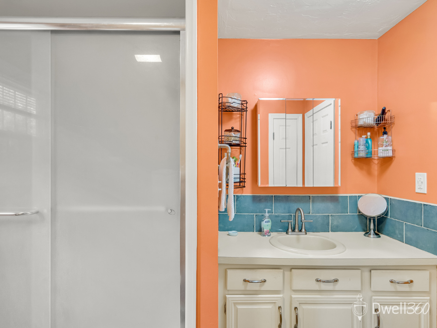 16 Camelot Court Stoughton (15).png