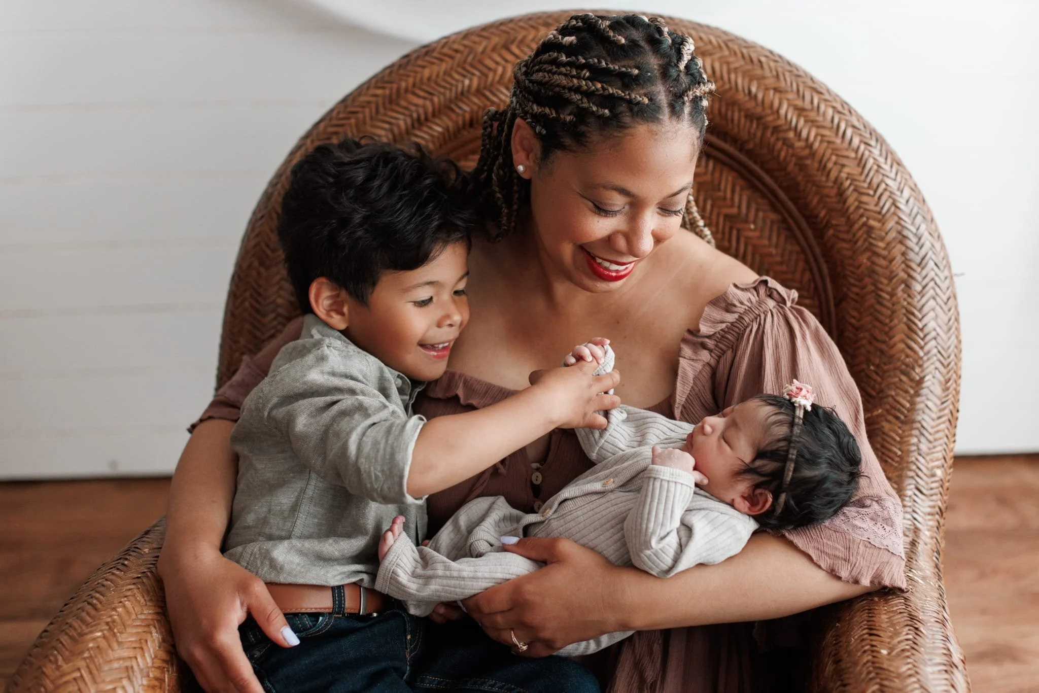 Sonja Naylor daughter and grandchildren.jpg