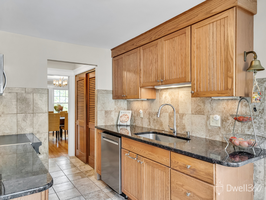 30 Oakley Road, Unit 2, Watertown D360 (10).png
