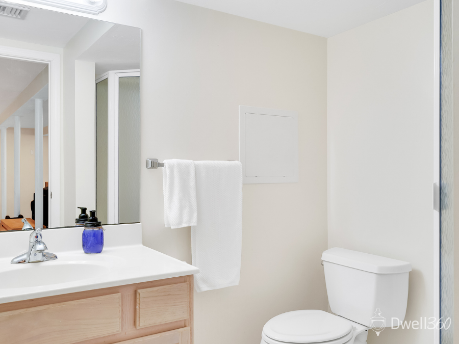 6 Flanagan Drive Framingham D360 (26).png