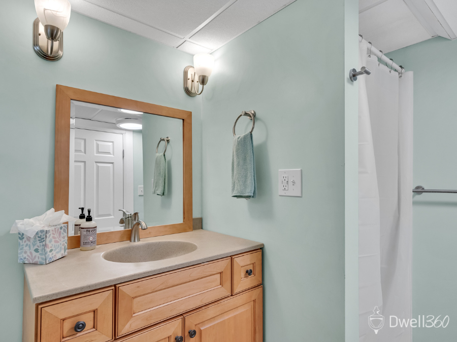 16 Camelot Court Stoughton (21).png