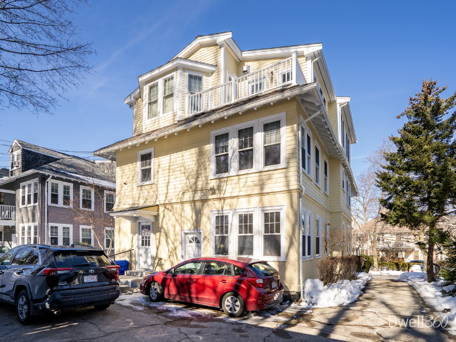 108 Columbia St Unit 1 Brookline D360 (21).png