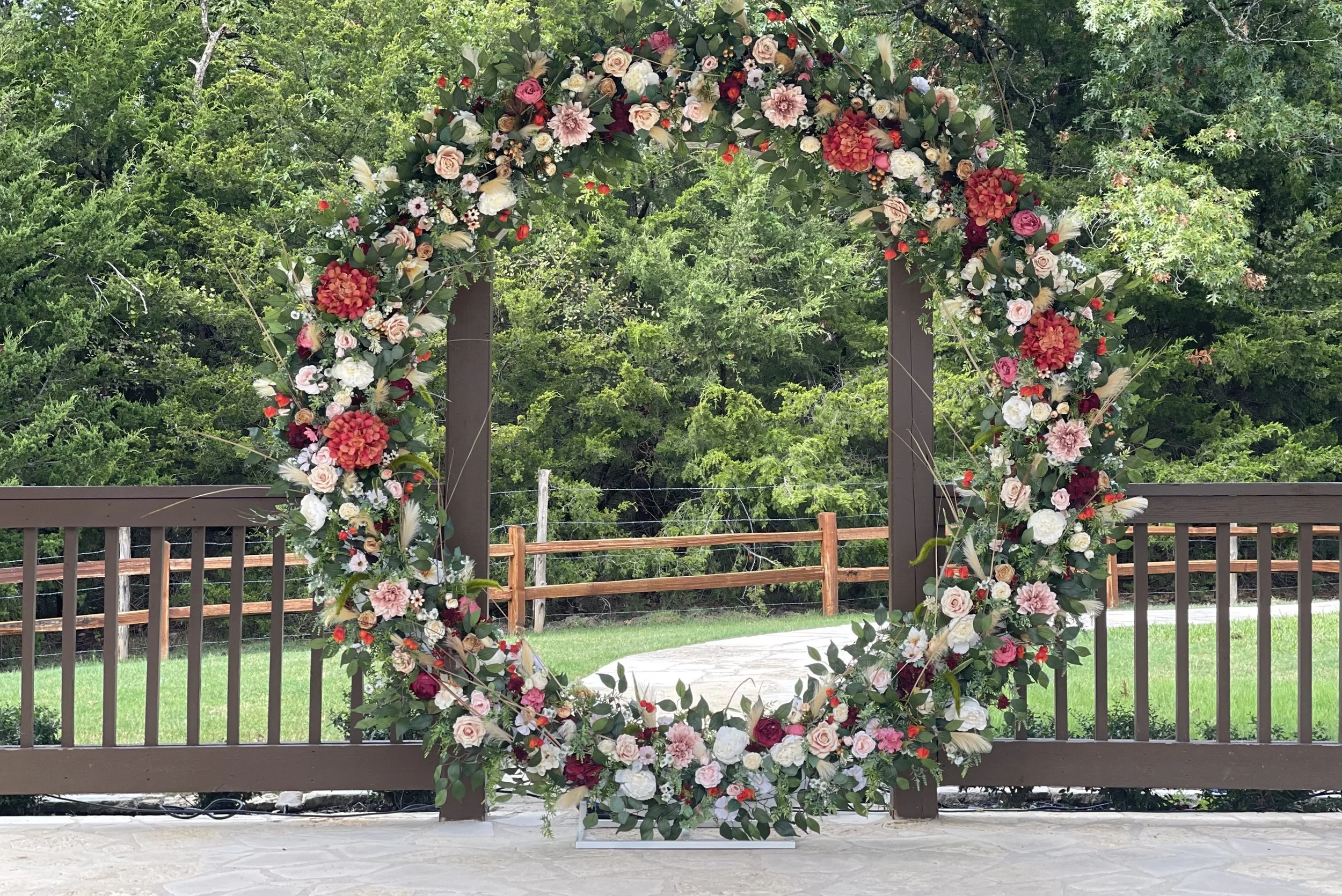 Rent Your Moment - DFW Wedding Arches Rent Your Moment - DFW Wedding Arches