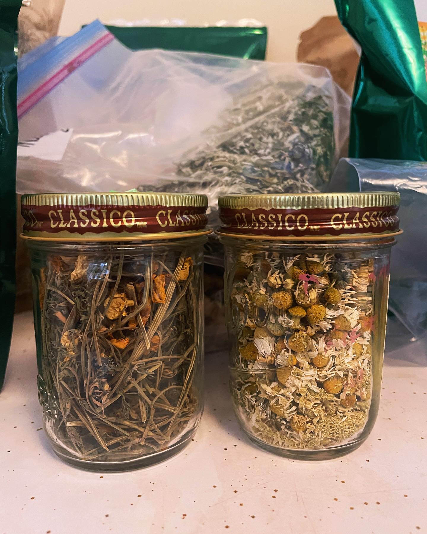 🌿The Herbal Apothecary Medicine Making &amp; Mentorship 🌿

This weekend we started the 2024 Herbal Apothecary course! 

Yesterday we covered a lot of herbal theory and philosophy, and went over how to make herbal tinctures. Today we put that theory